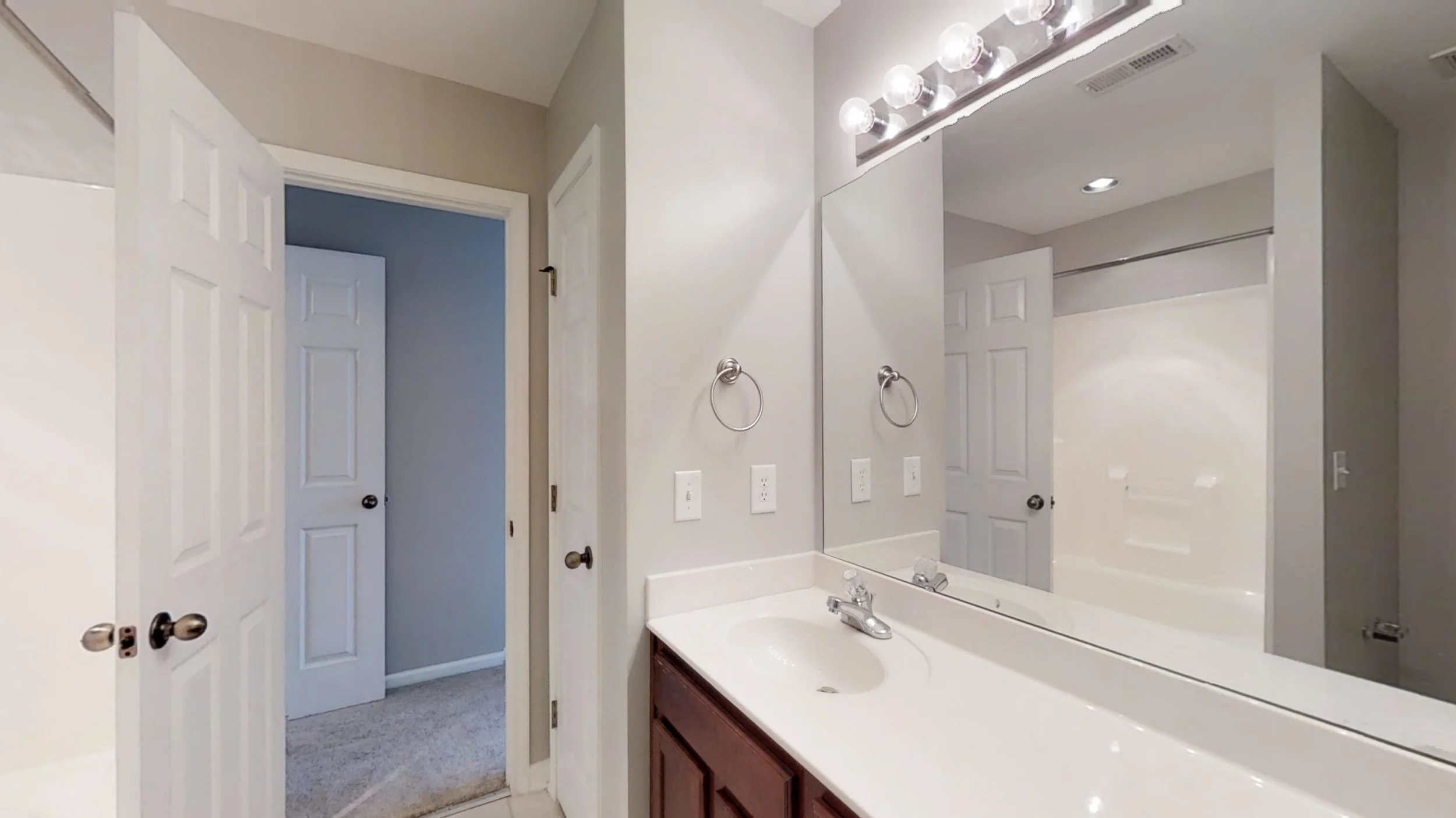 2133-Kedvale-Ave-10032018_012528.jpg