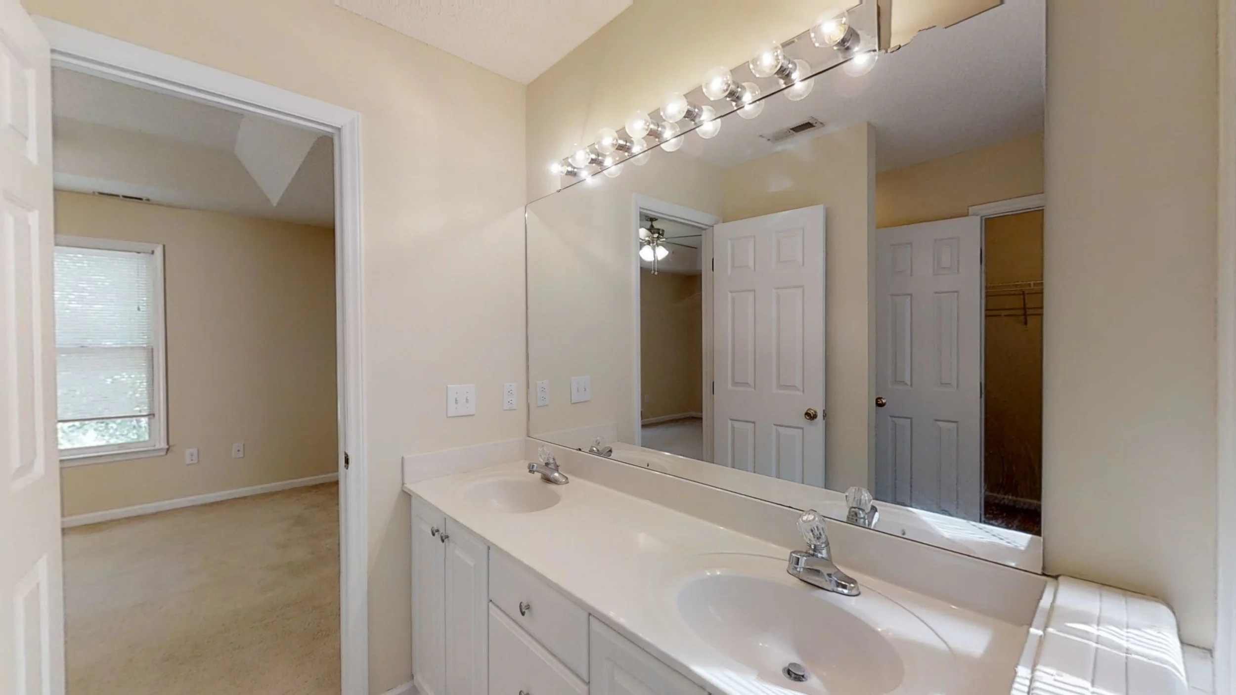 4910-Willowtree-Lane-06042019_210955.jpg