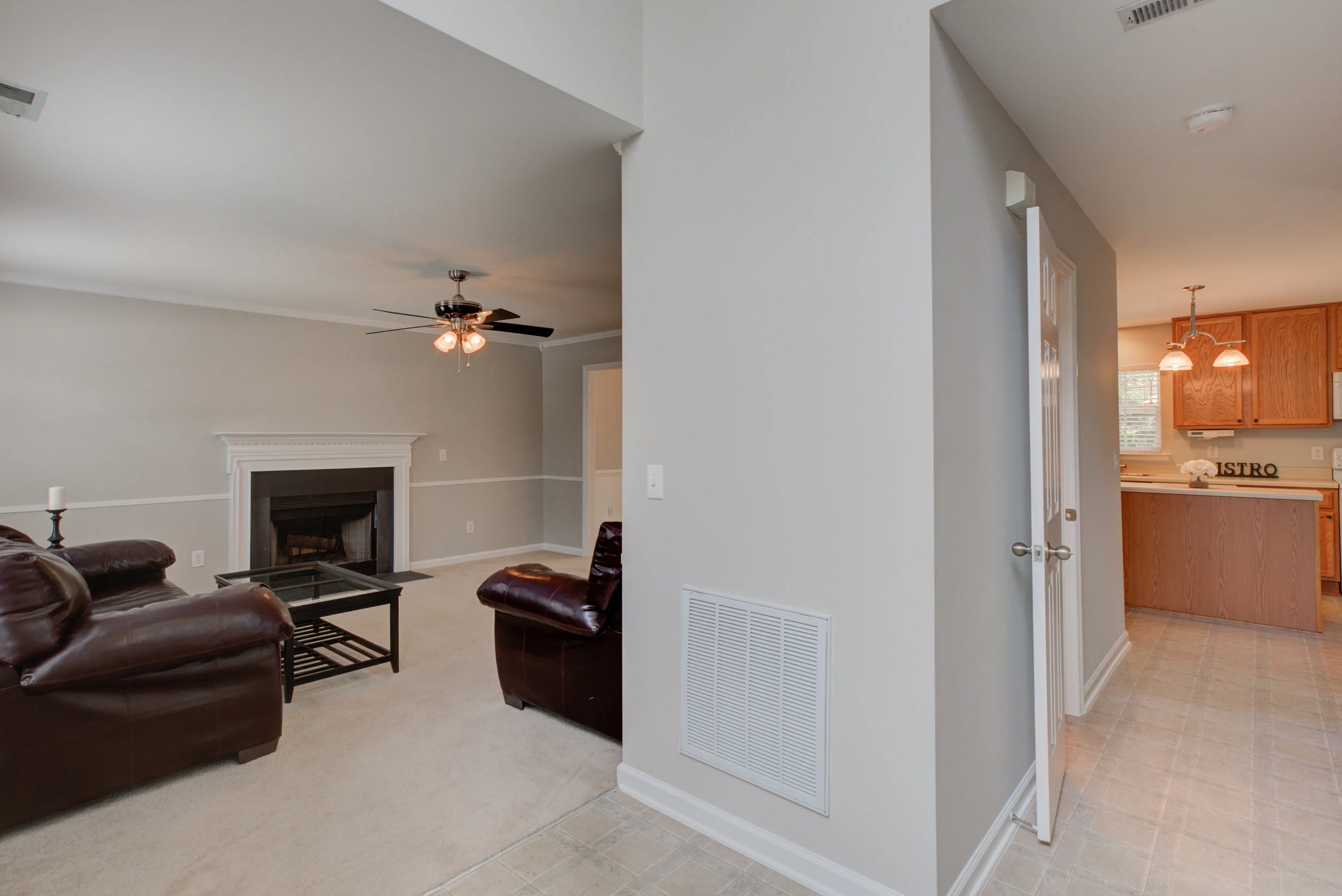 621 Texanna Way-3.jpg