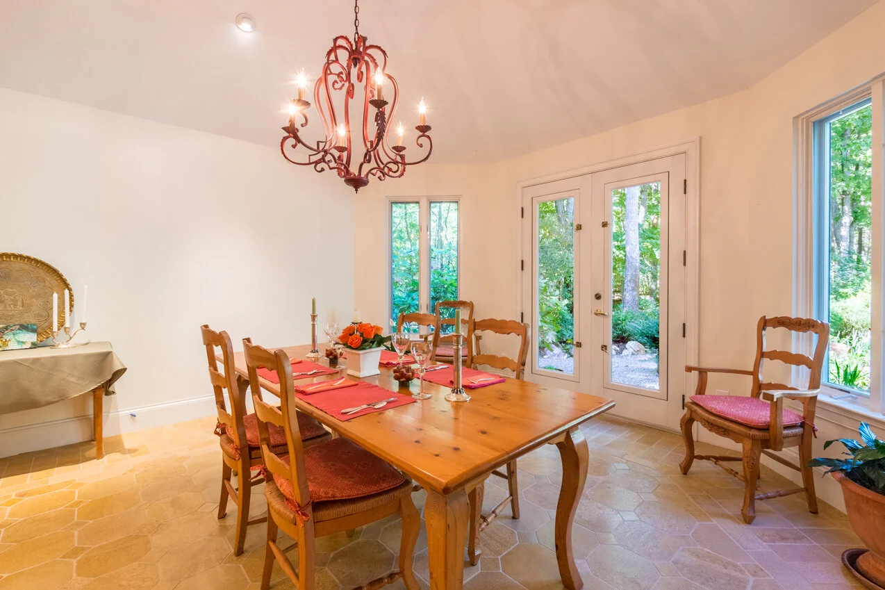 15 DINING ROOM.jpg