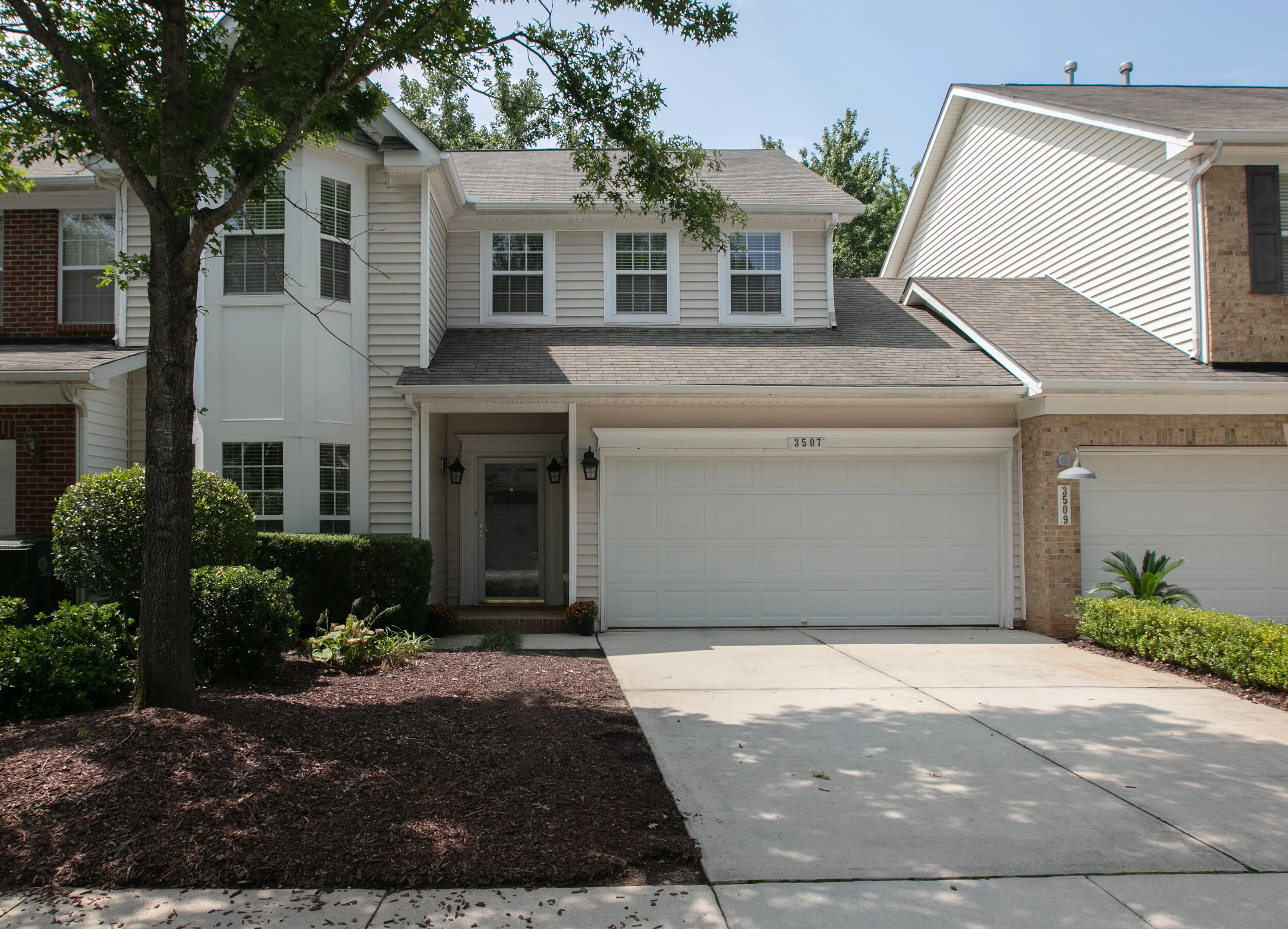 3507 Archdale-1.jpg