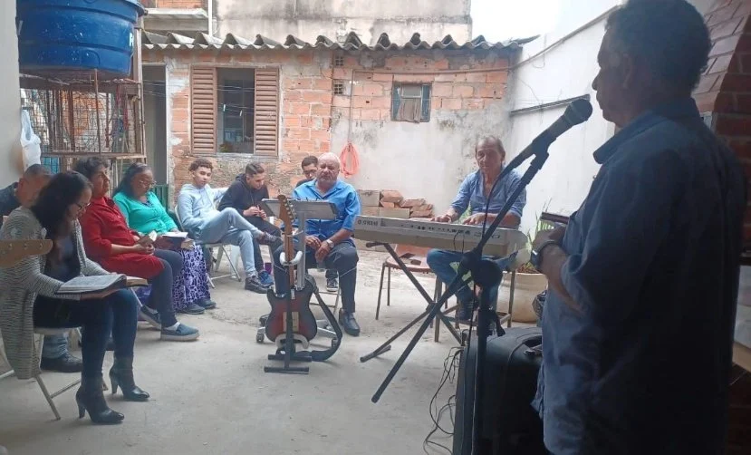 Pastor Carlito reaching new people for Jesus