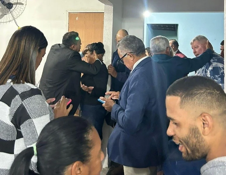 Wonderful church service in Itabira. The presence and power of Jesus is mighty precious in our services!