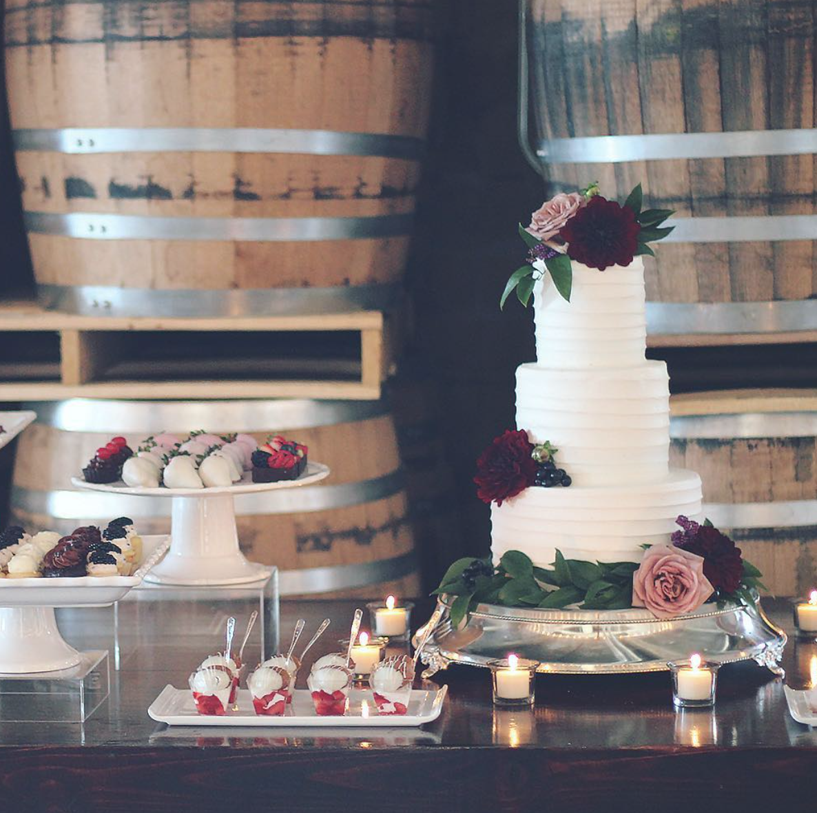 Artificial Or Fake Wedding Cake For The Budget Consicious Bride