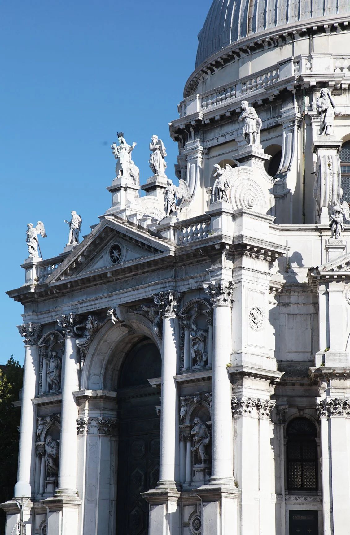 VENICE 9 SALUTI.jpg