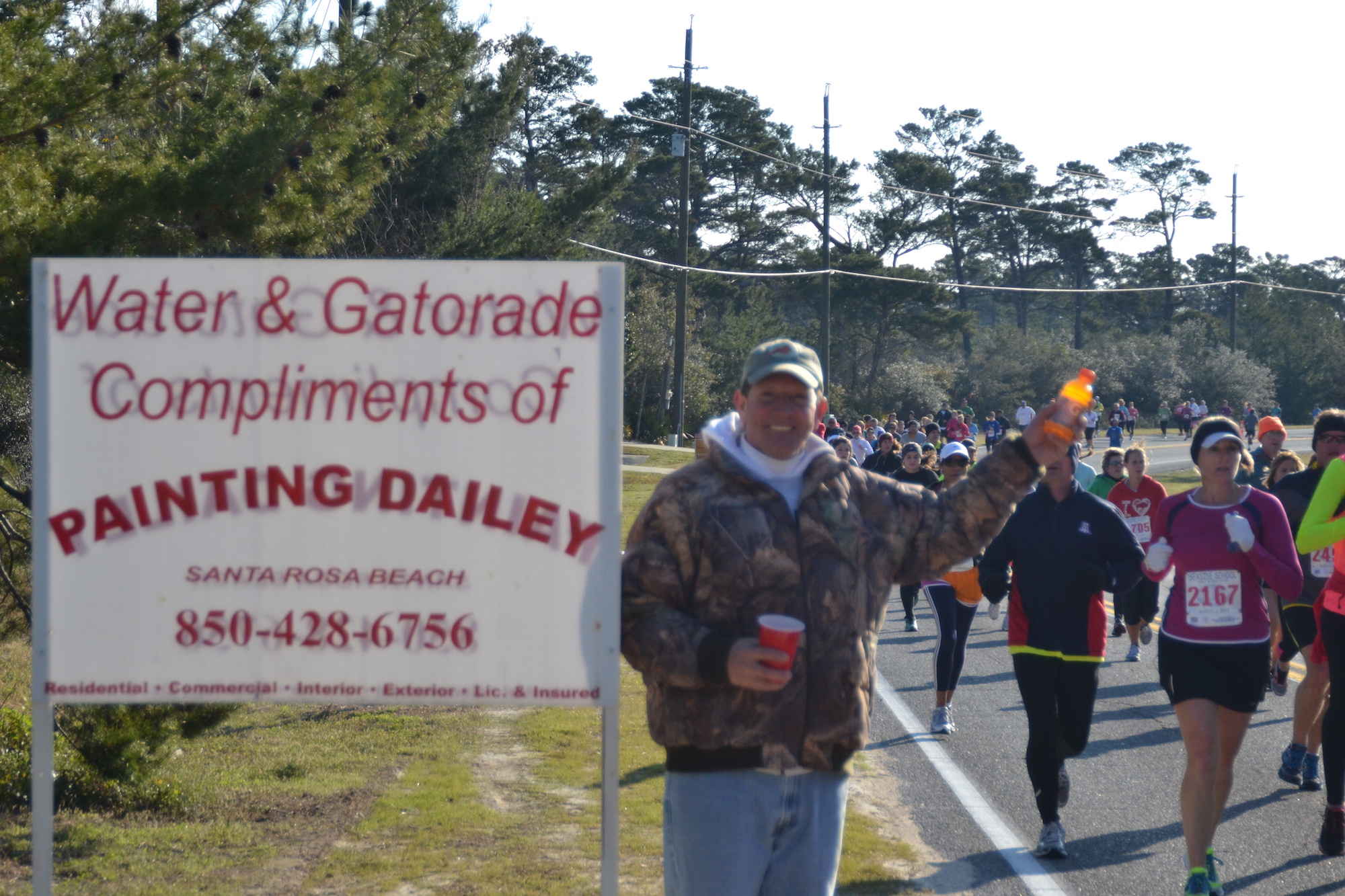 Painting Dailey hands out Water & Gatorade at Seaside Half Marathon!