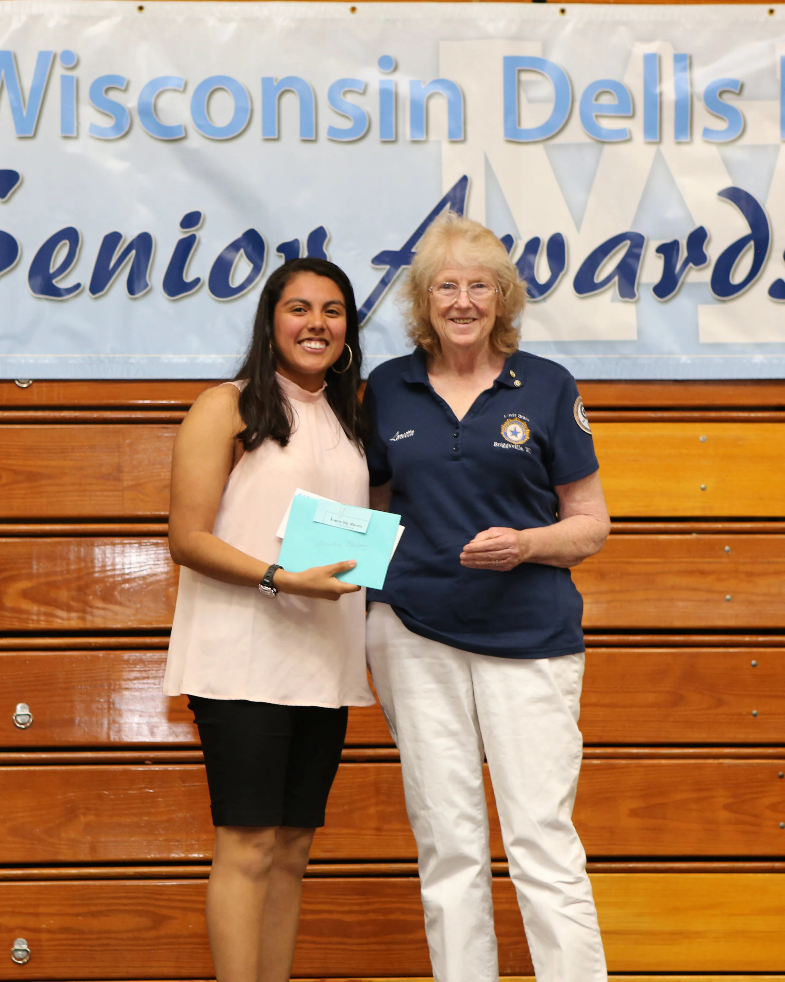 2017_WDHS_Scholarship_Awards_Night20170517_2_B (6).jpg