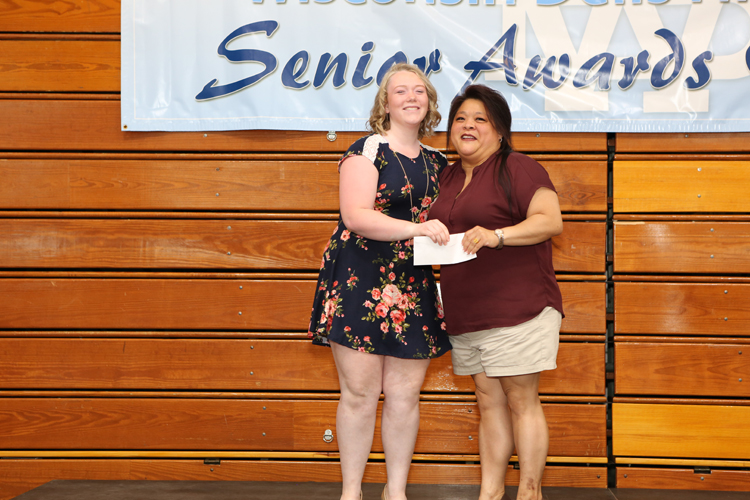 2018 Senior Awards Ceremony20180516_0 (3).jpg