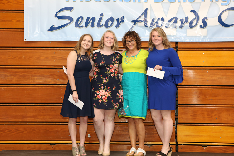 2018 Senior Awards Ceremony20180516_5 (6).jpg