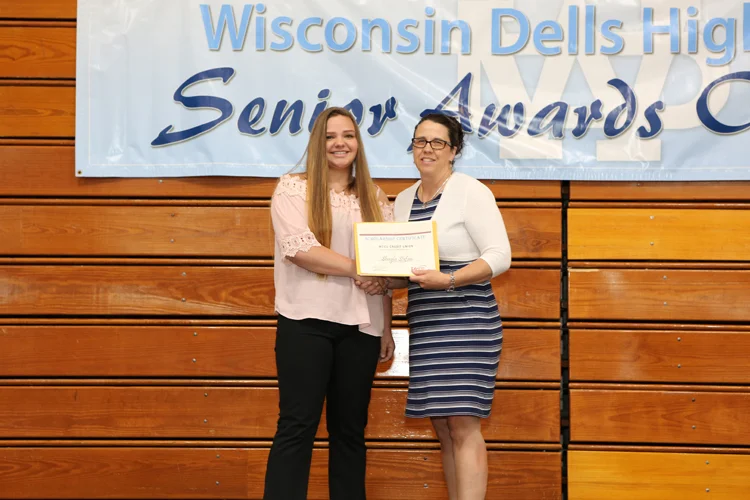 2018 Senior Awards Ceremony20180516_6 (4).jpg