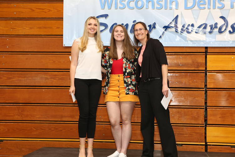 2018 Senior Awards Ceremony20180516_6 (6).jpg