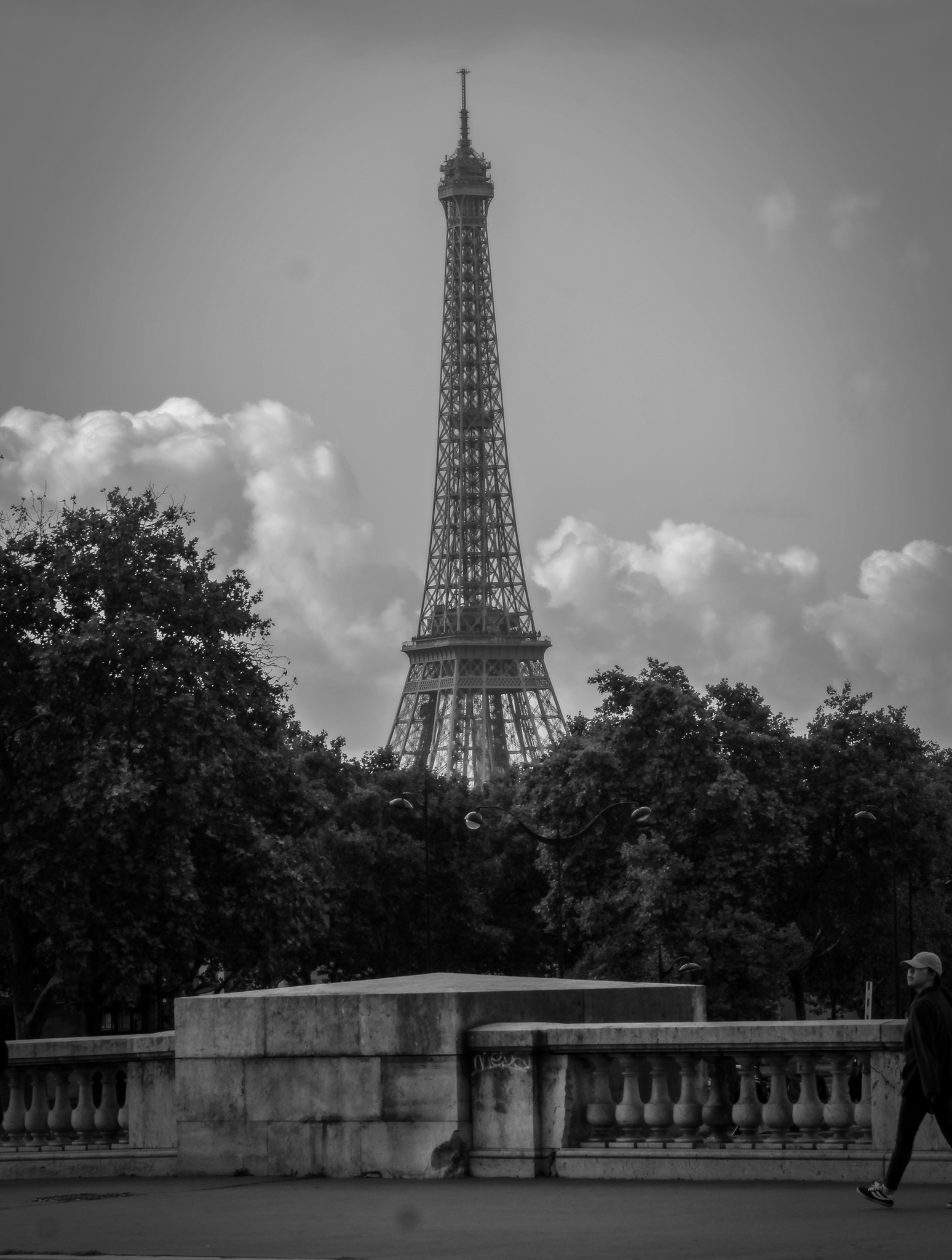 Eiffel Tower (clouds)