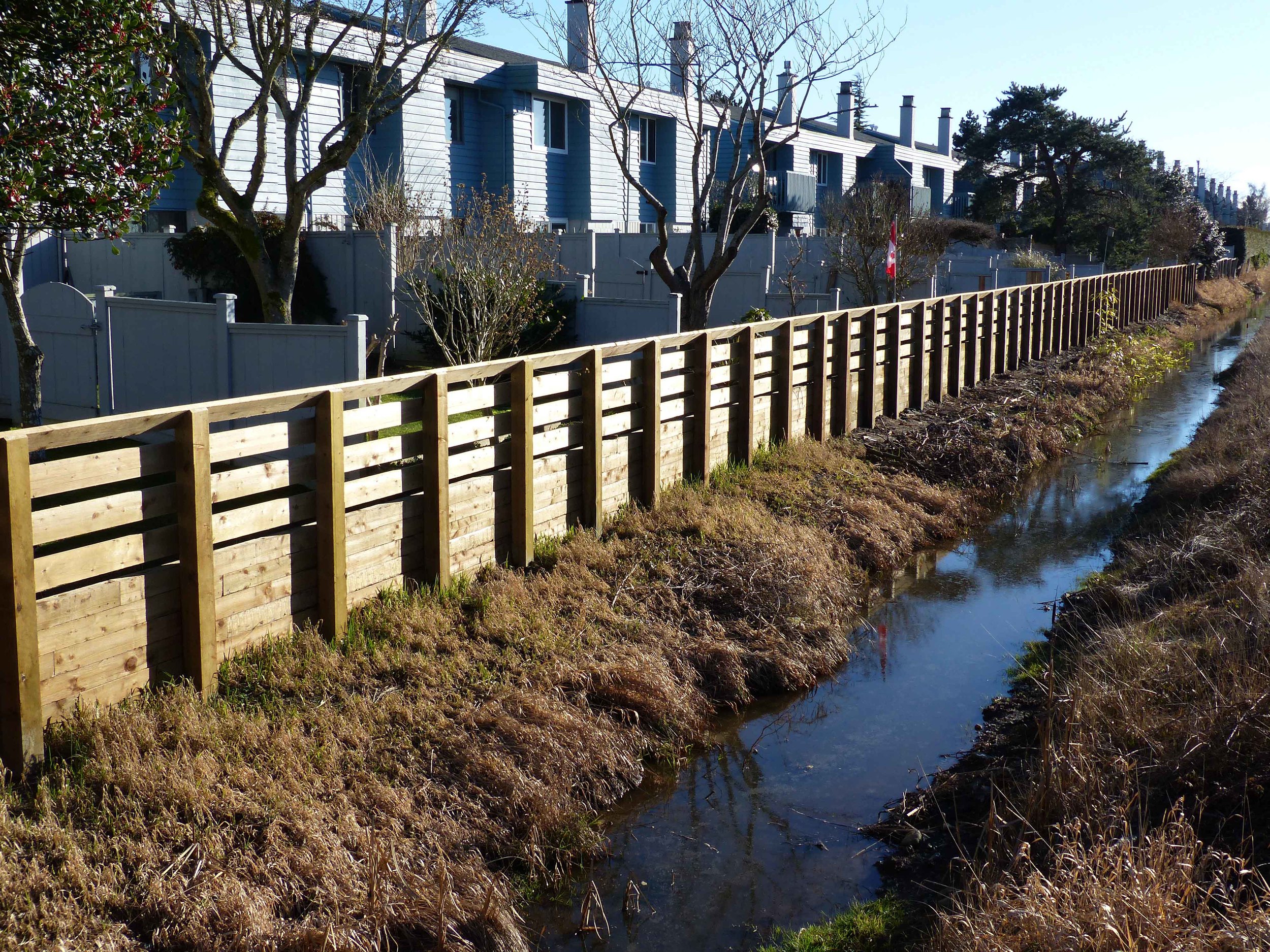   Retaining Wall &amp; Barrier Fence  