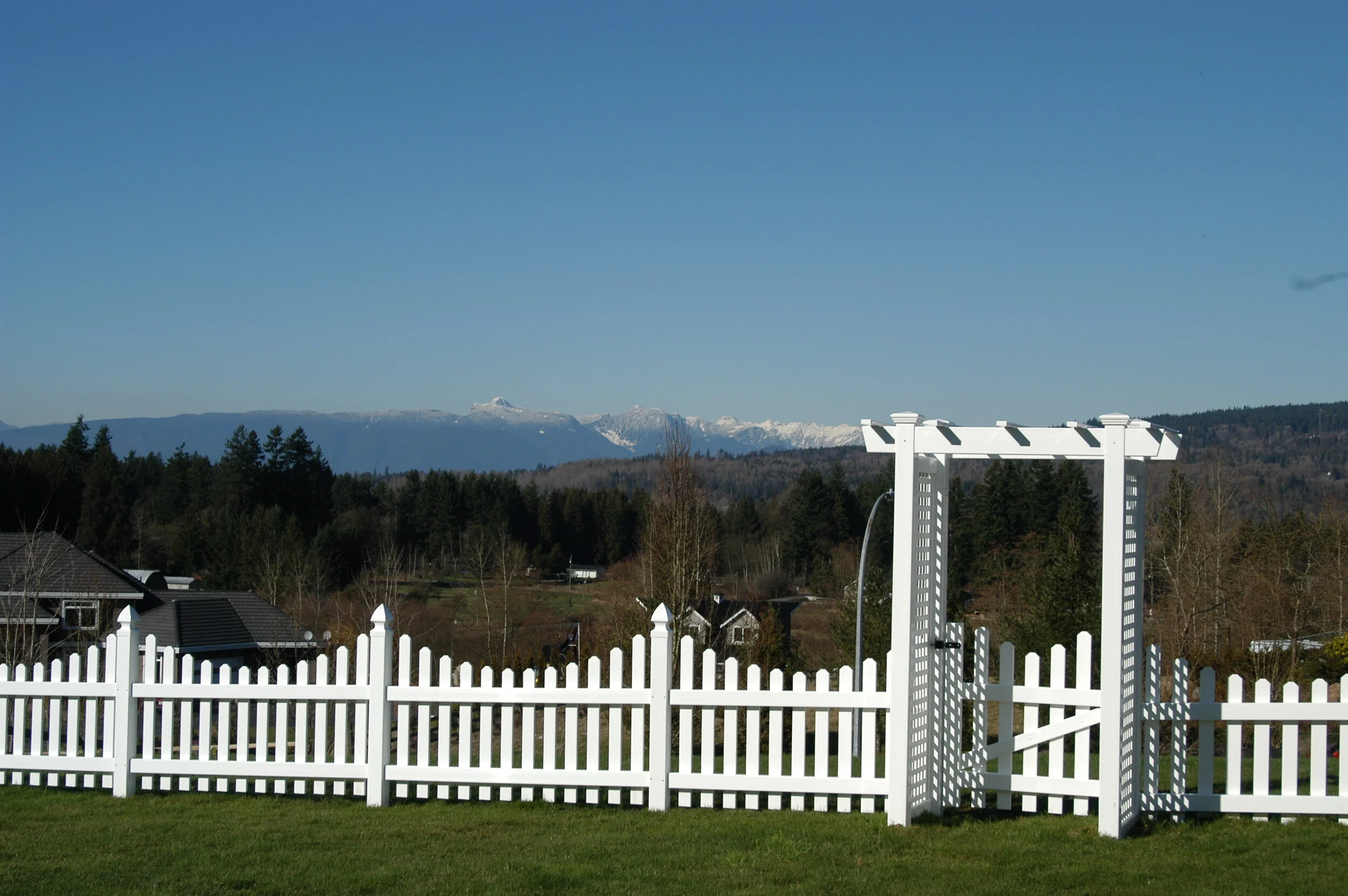 arbour w picket girling res03 (2).JPG