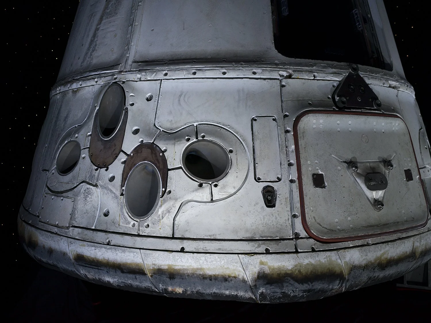   First SpaceX Dragon Capsule to go into Orbit,  2021 
