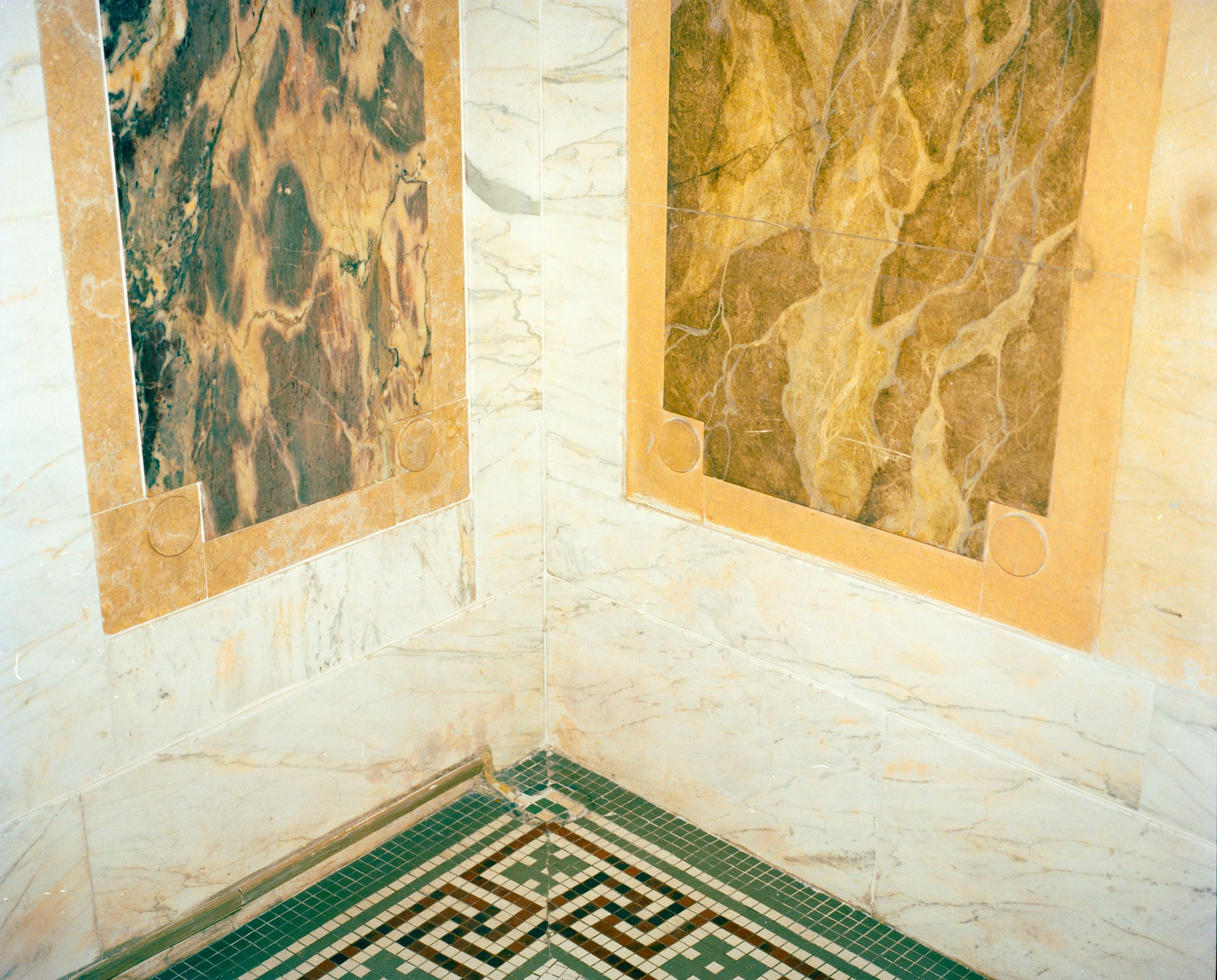 1370-1.jpg