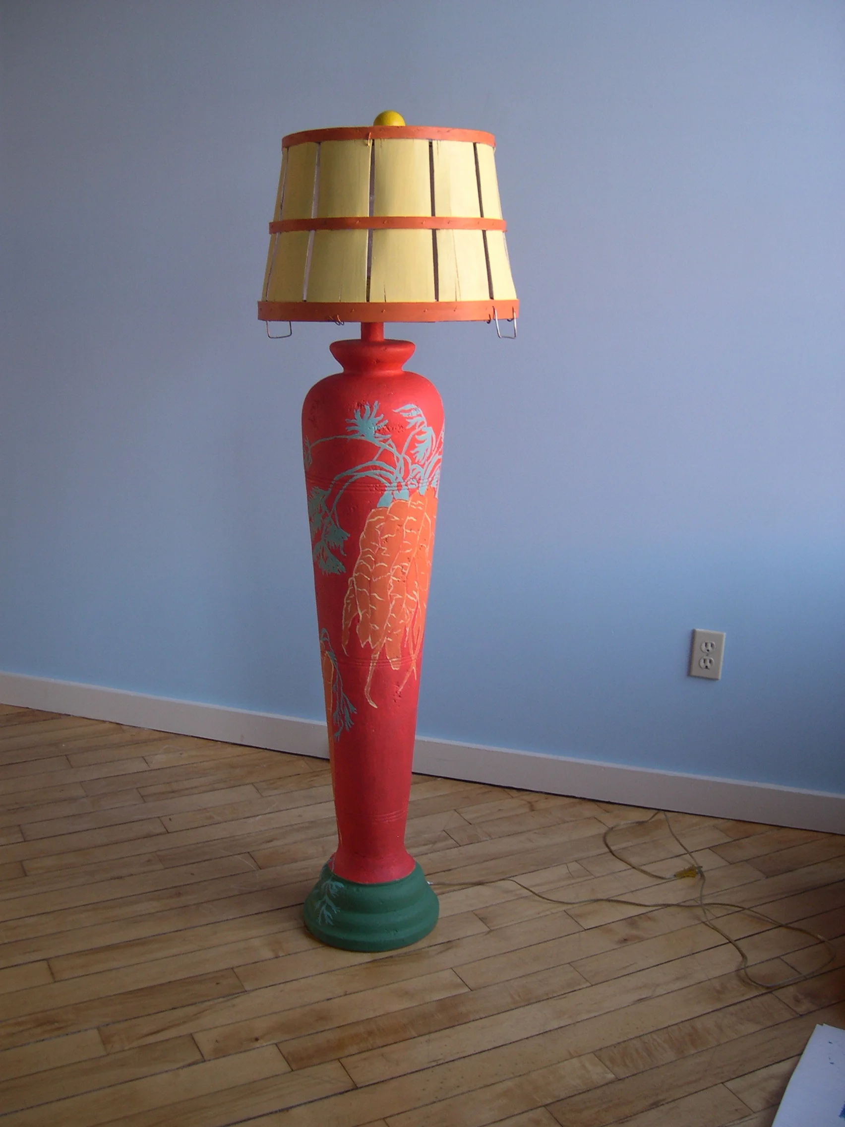 carrot lamp1.JPG