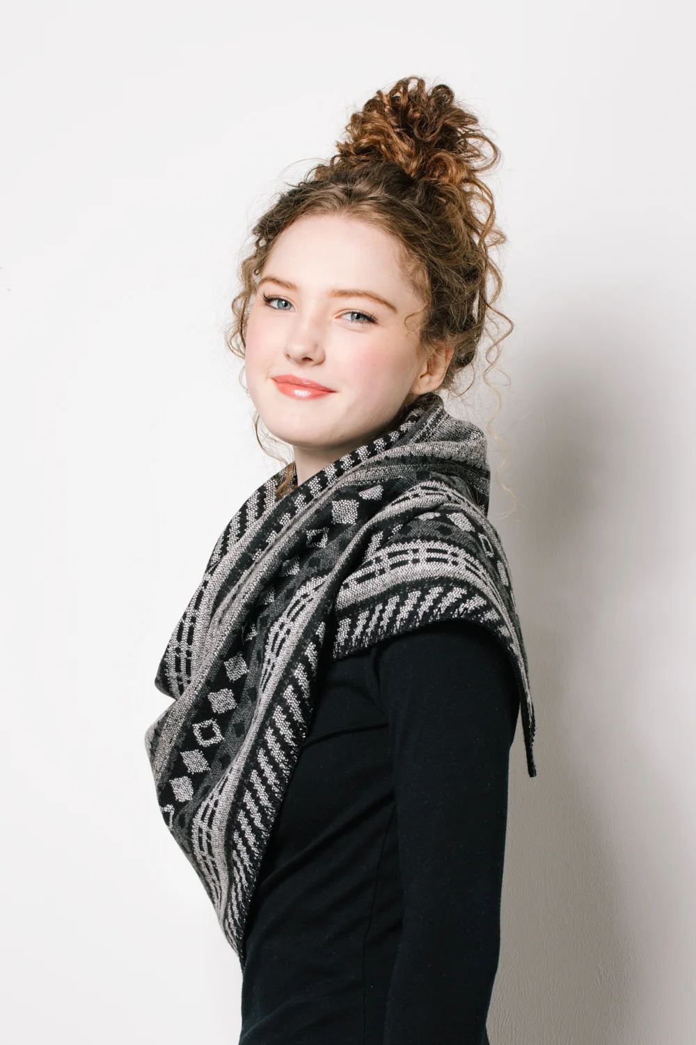 blanket winged scarf via sophiareyes.com