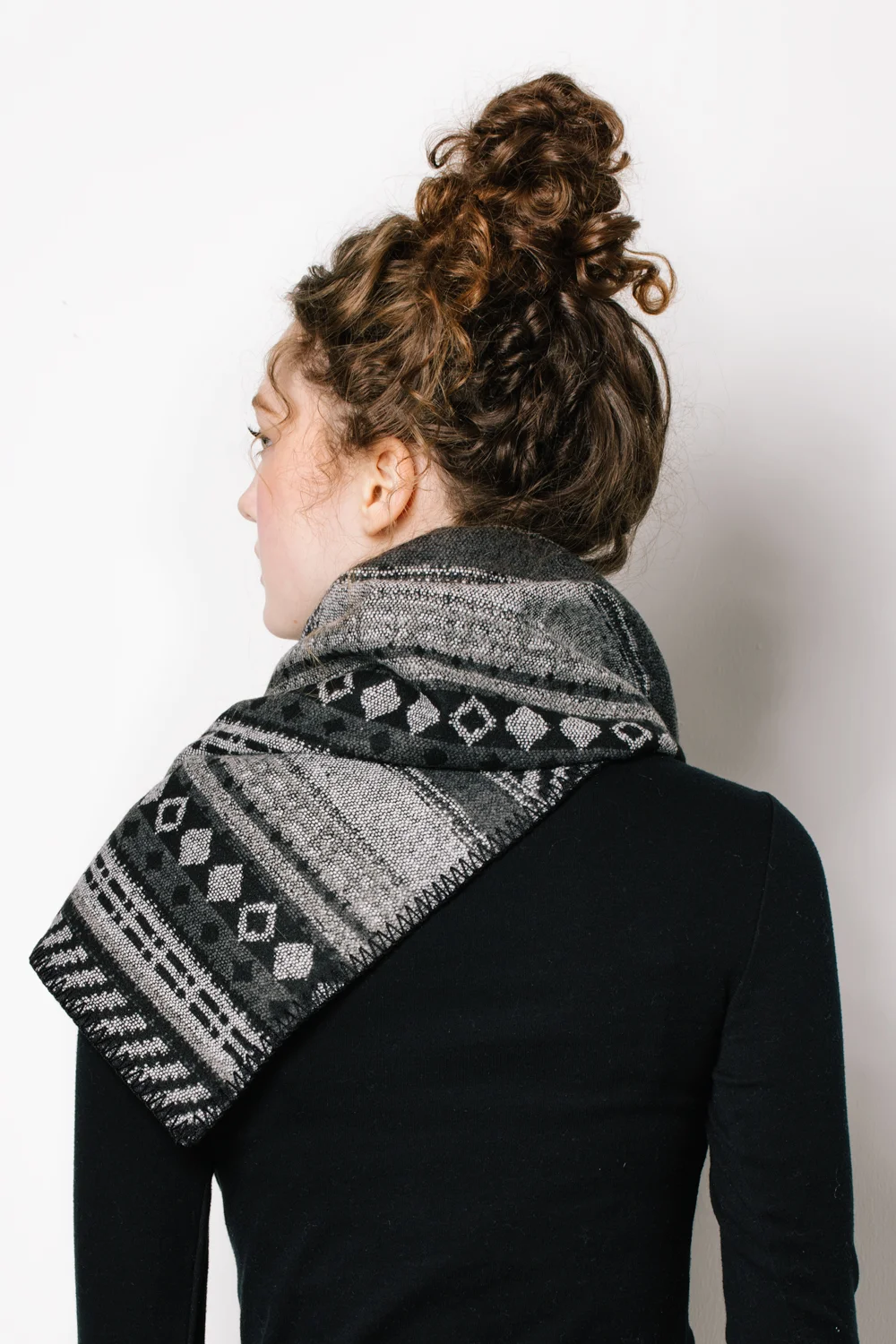 blanket winged scarf via sophiareyes.com