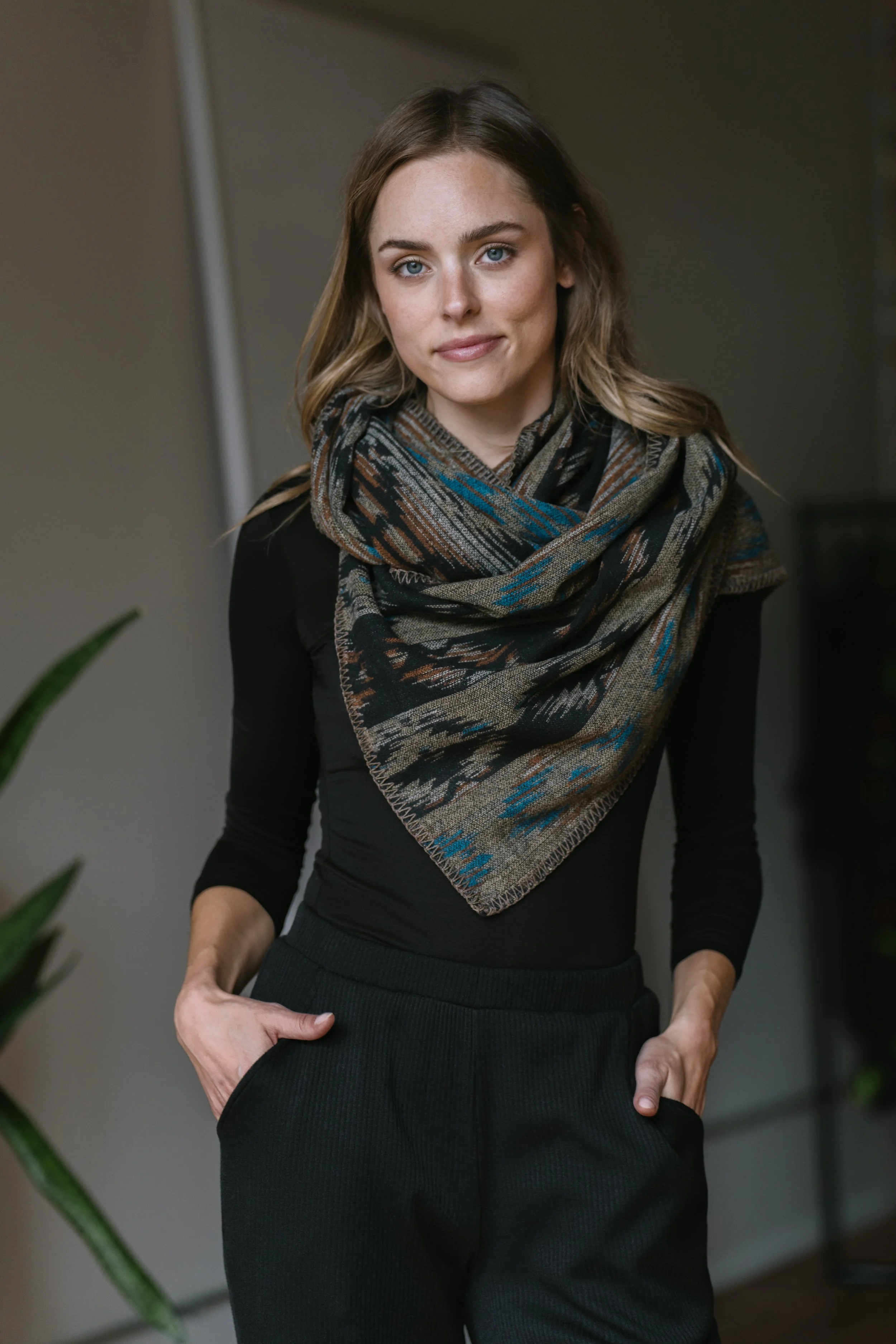 WINGED SCARF VIA sophiareyes.com