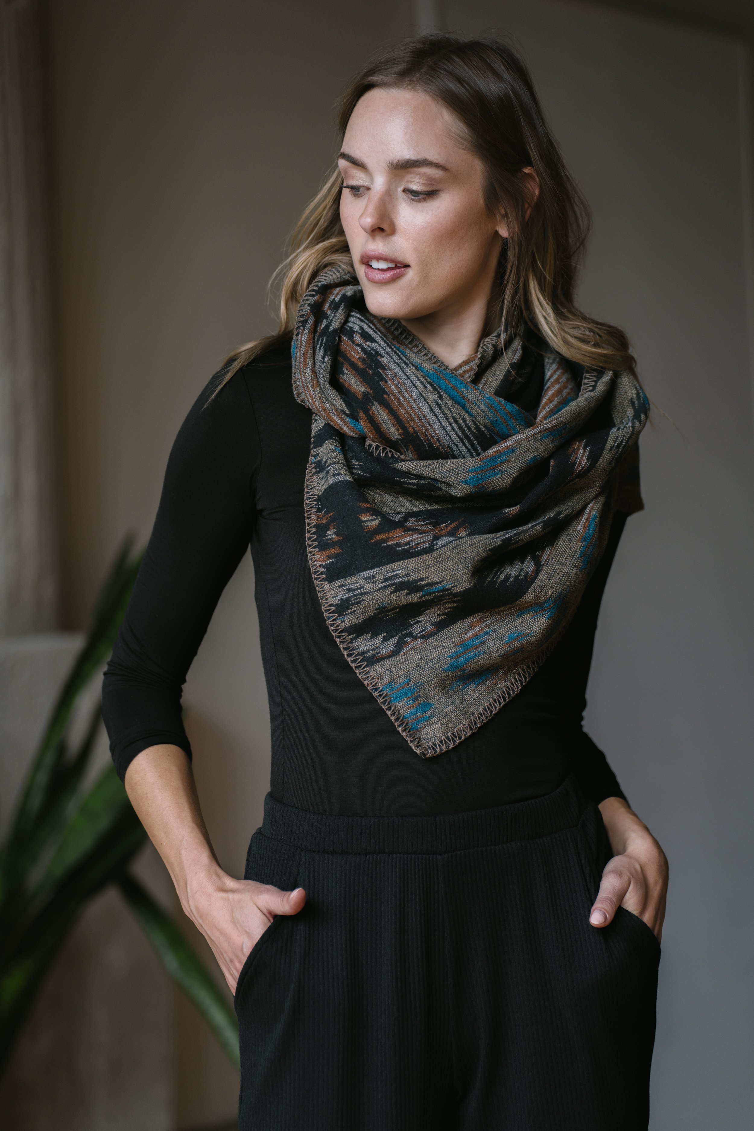WINGED SCARF VIA sophiareyes.com