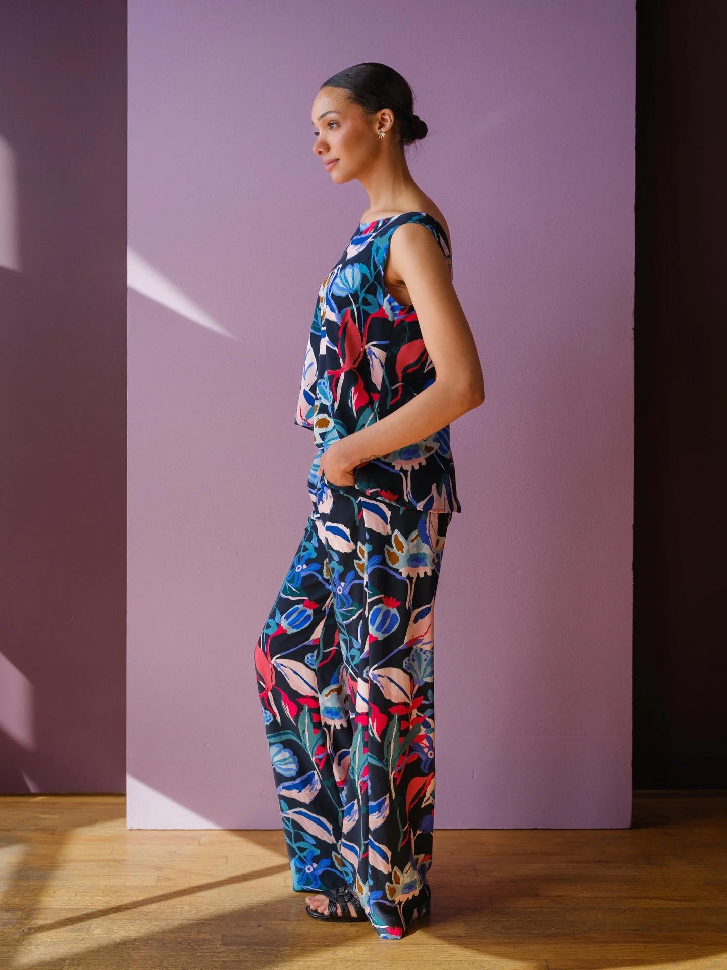 All eyes 😍 on the Midnight &amp; Ruby Set = Luzon Pants + Angie HL top. Made in Chicago. Sizes XS- XXL. 

Photos @naanod.jpg @sr.studios.chicago 
Model @hailey.lainee @fordmodelschicago