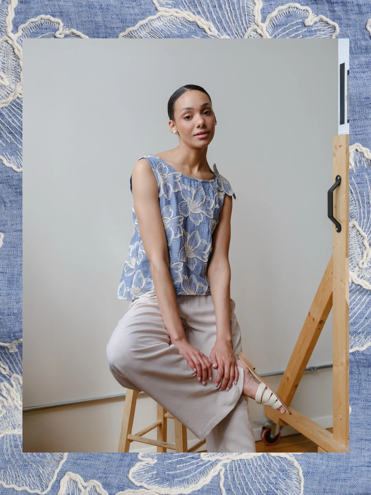 Blooming 🌸🌺🌼 in chambray florals. The Angie top is a favorite in the collection this season. Paired with our Luzon Pants in oat. Available in xs-xxl.  Made in Chicago. 

Photos @naanod.jpg @sr.studios.chicago 
Model/MUA @hailey.lainee @fordmodelsc