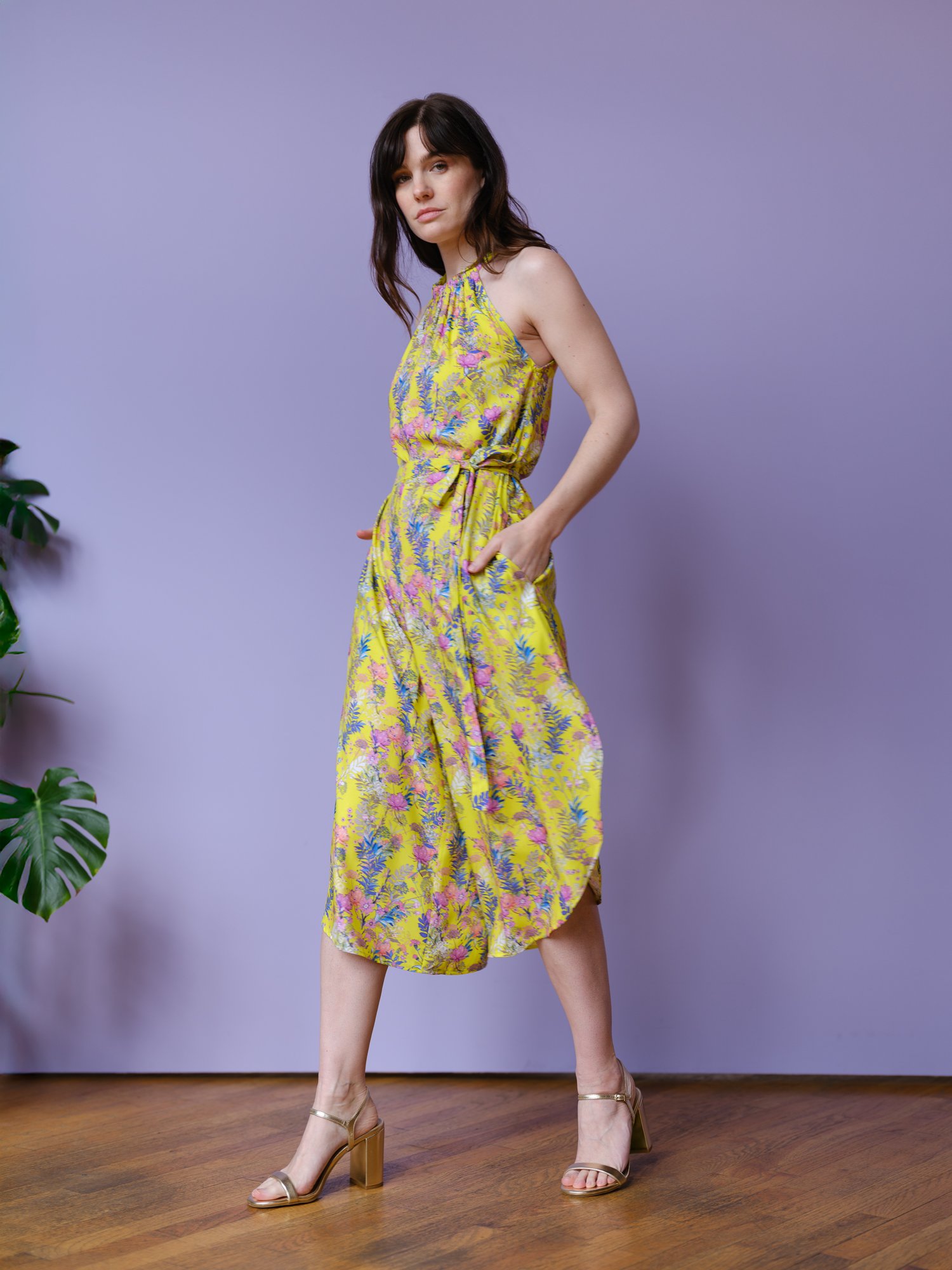 yellow jumpsuit via sophiareyes.com