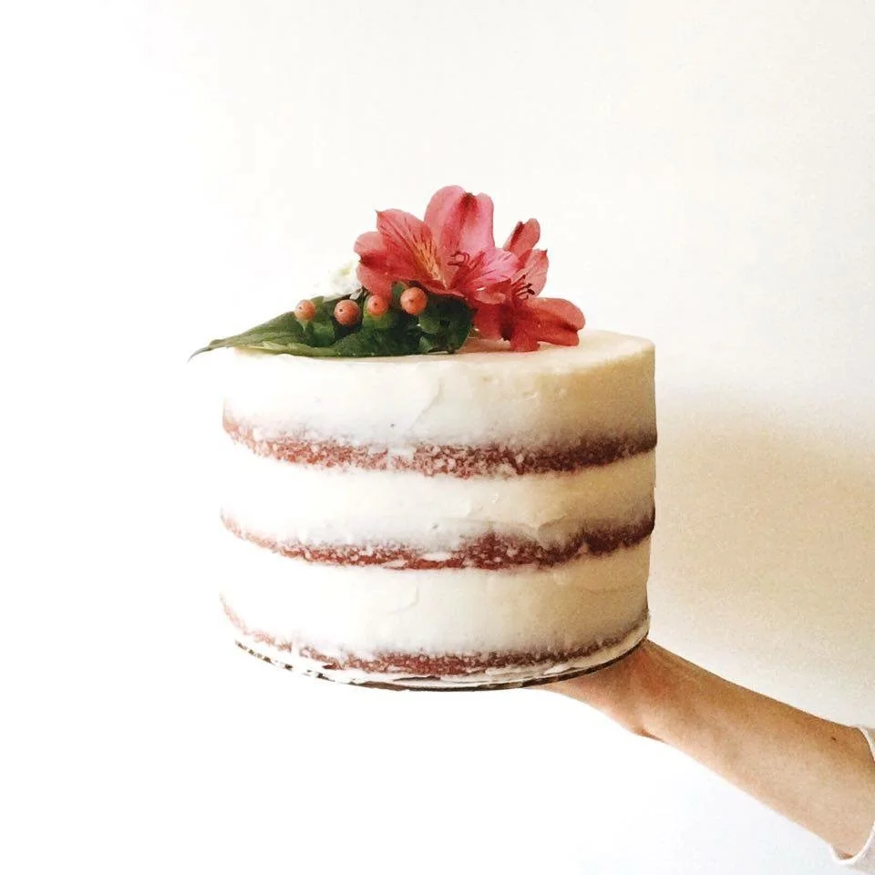 Kate sent me this pic right after she finished my cake!! How gorgeous?! Is she not like so incredibly talented?!! I'm super jealous! Photo creds: Kate Wood