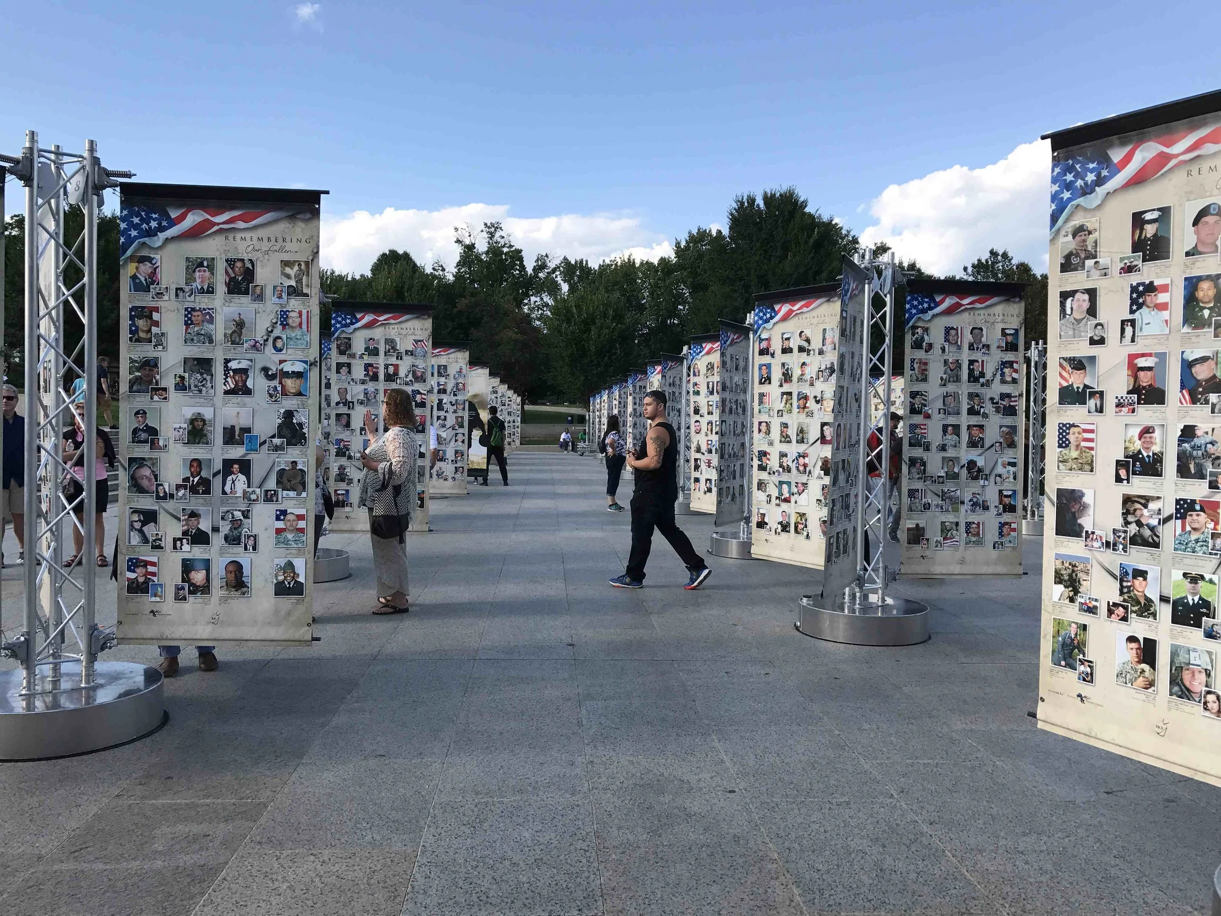 Week of Rose Parade/Rose Bowl, Paseo Colorado, Pasadena, California