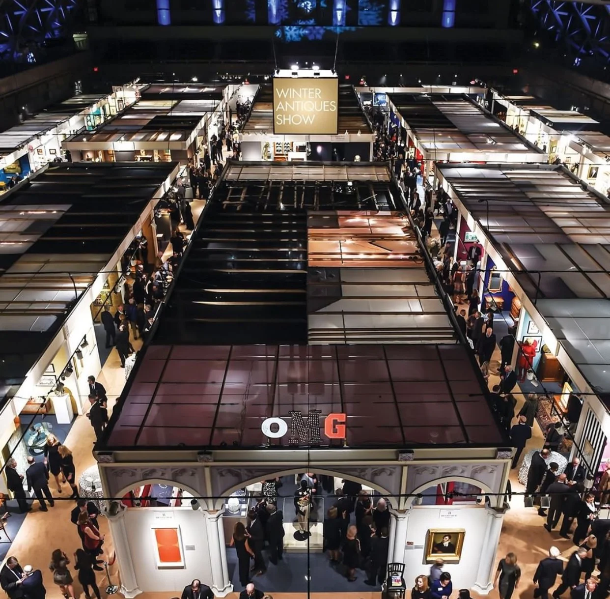 Winter Antiques Show 2017, Installation view, Park Avenue Armory, January 19 - 29, 2017