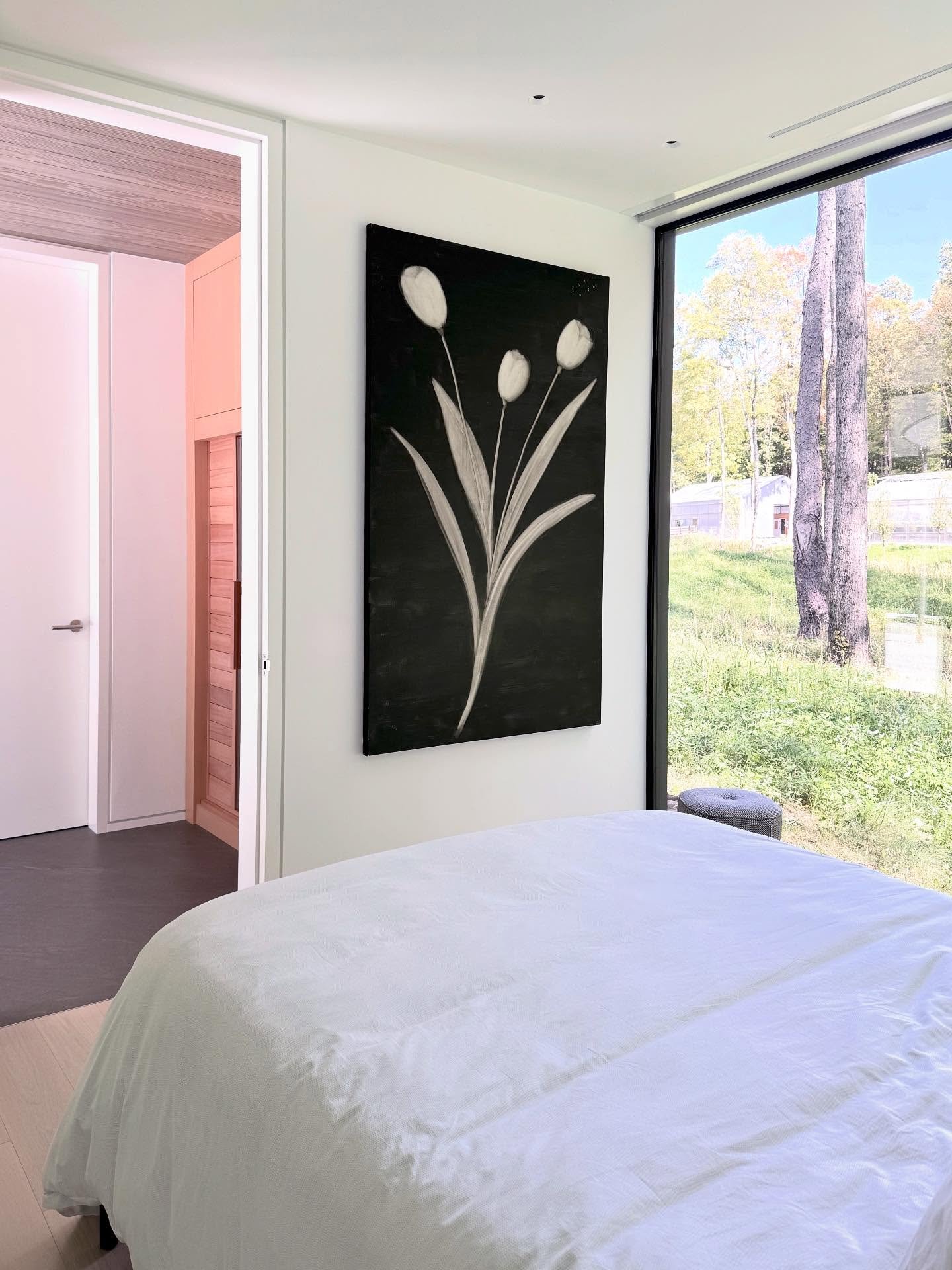 Installed last week for my Columbia County project: Joe Andoe canvas for a guest room. 
Architecture/Interiors: @desaichiaarchitecture 
Artist: Joe Andoe
Gallery: @alminerech