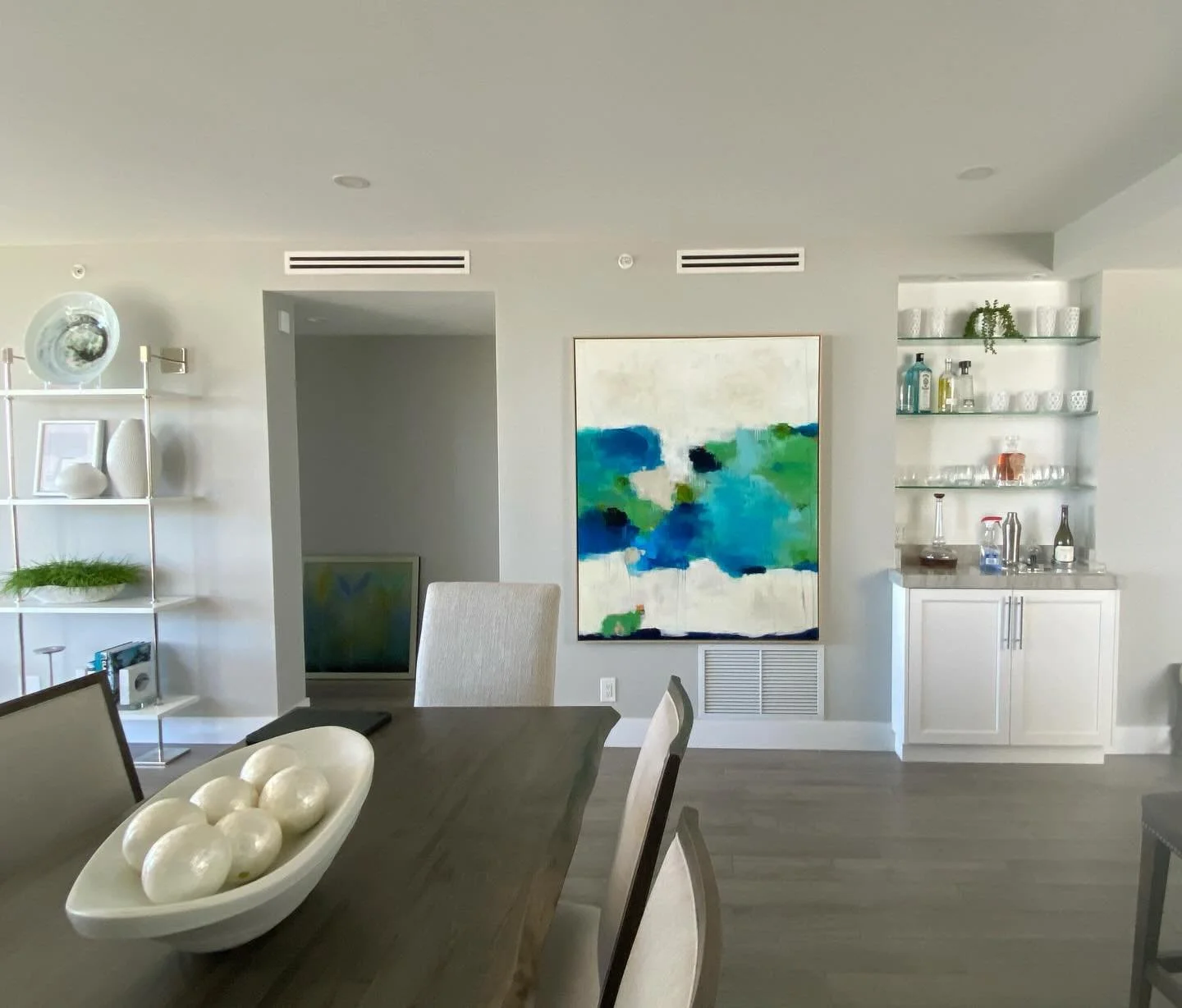 Statement pieces always deliver.  #coastalliving #originalart #abstractart #intuitivepainter #floridaartist