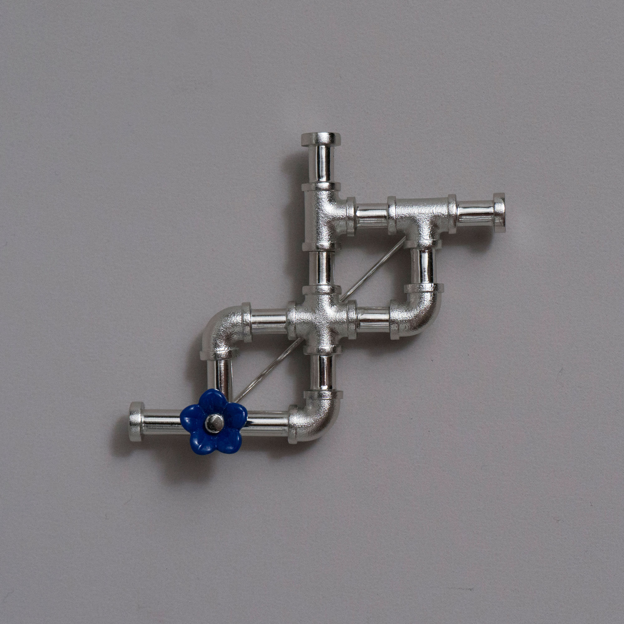 JINA_SEO_TwoSquareBrooch_2015.jpg