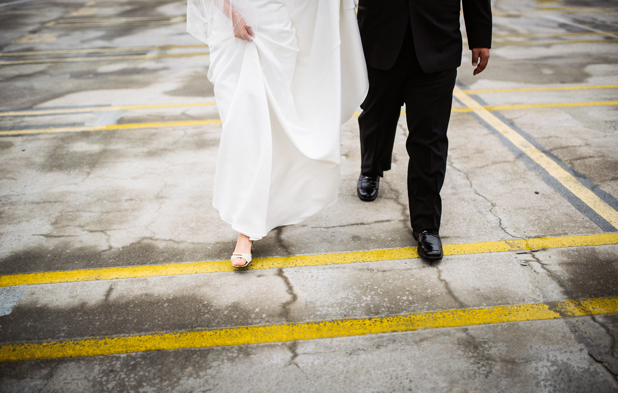 ©Isaiah & Taylor Photography - Destination Wedding Photographers - Downtown Los Angeles Parking Lot Rooftop Wedding-010.jpg