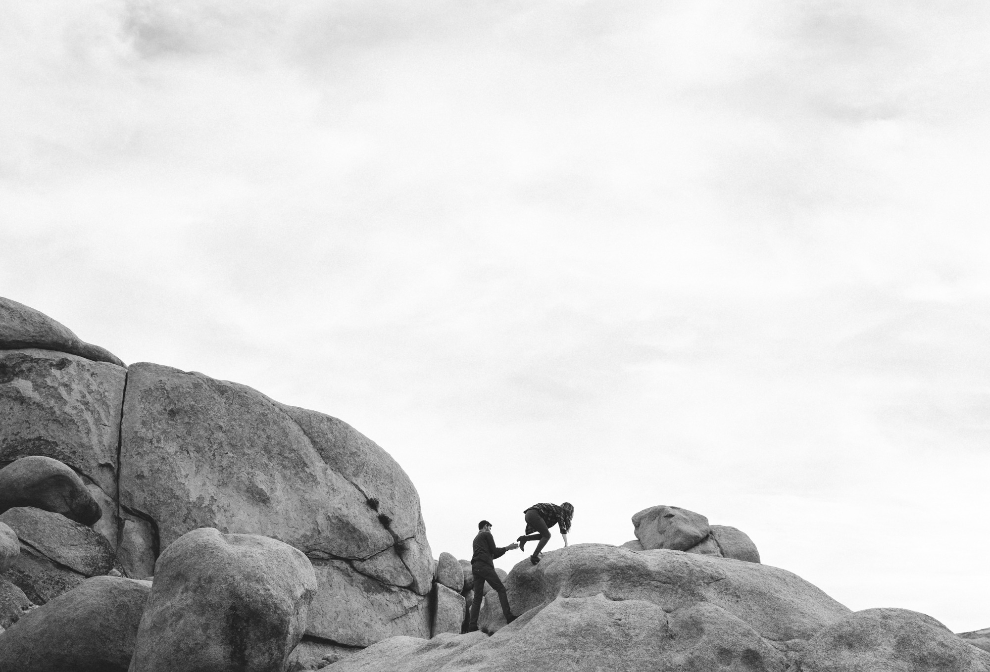 ©Isaiah & Taylor Photography - Destination Wedding Photographers - Joshua Tree, California Adventure Engagement-020.jpg