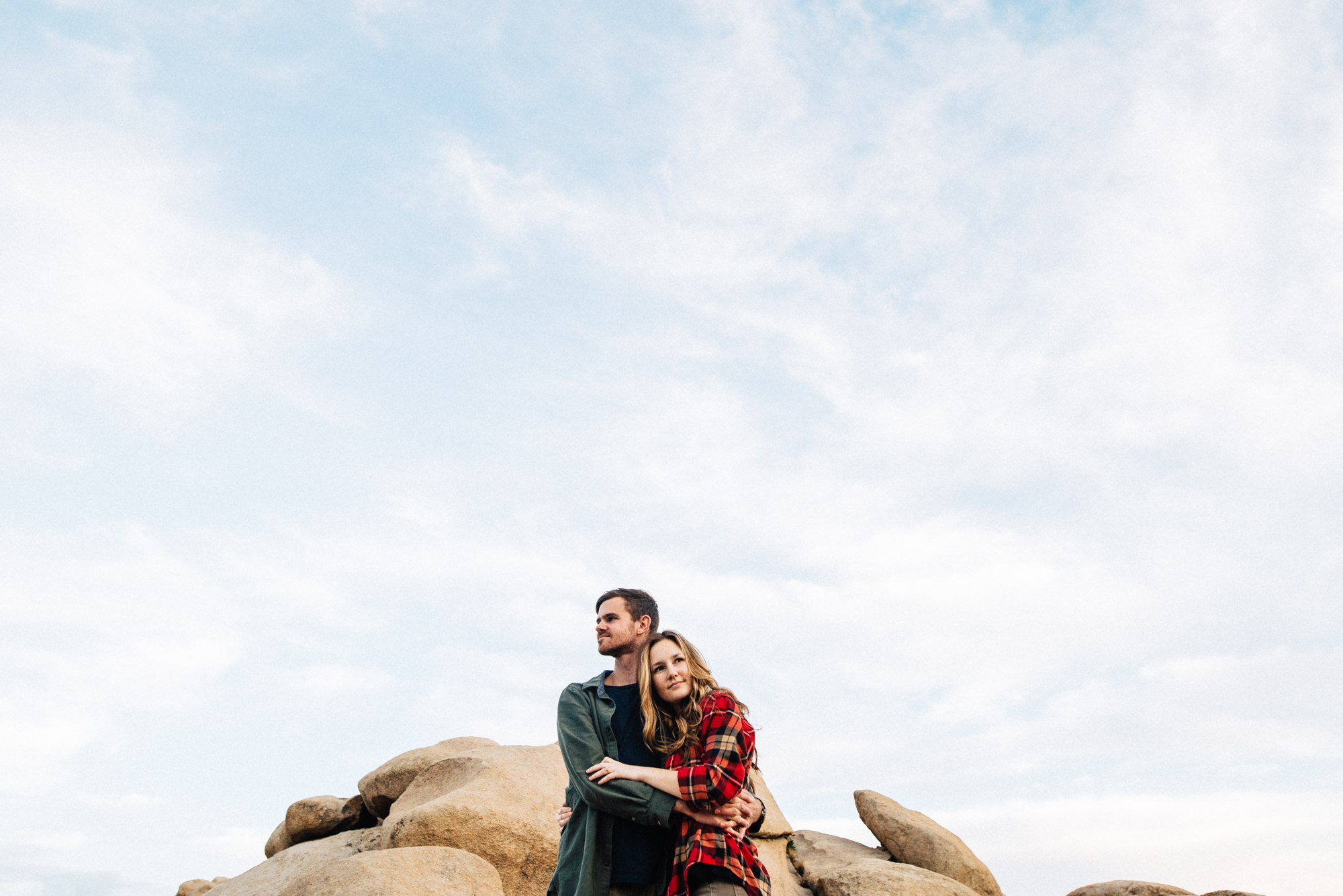 ©Isaiah & Taylor Photography - Destination Wedding Photographers - Joshua Tree, California Adventure Engagement-014.jpg