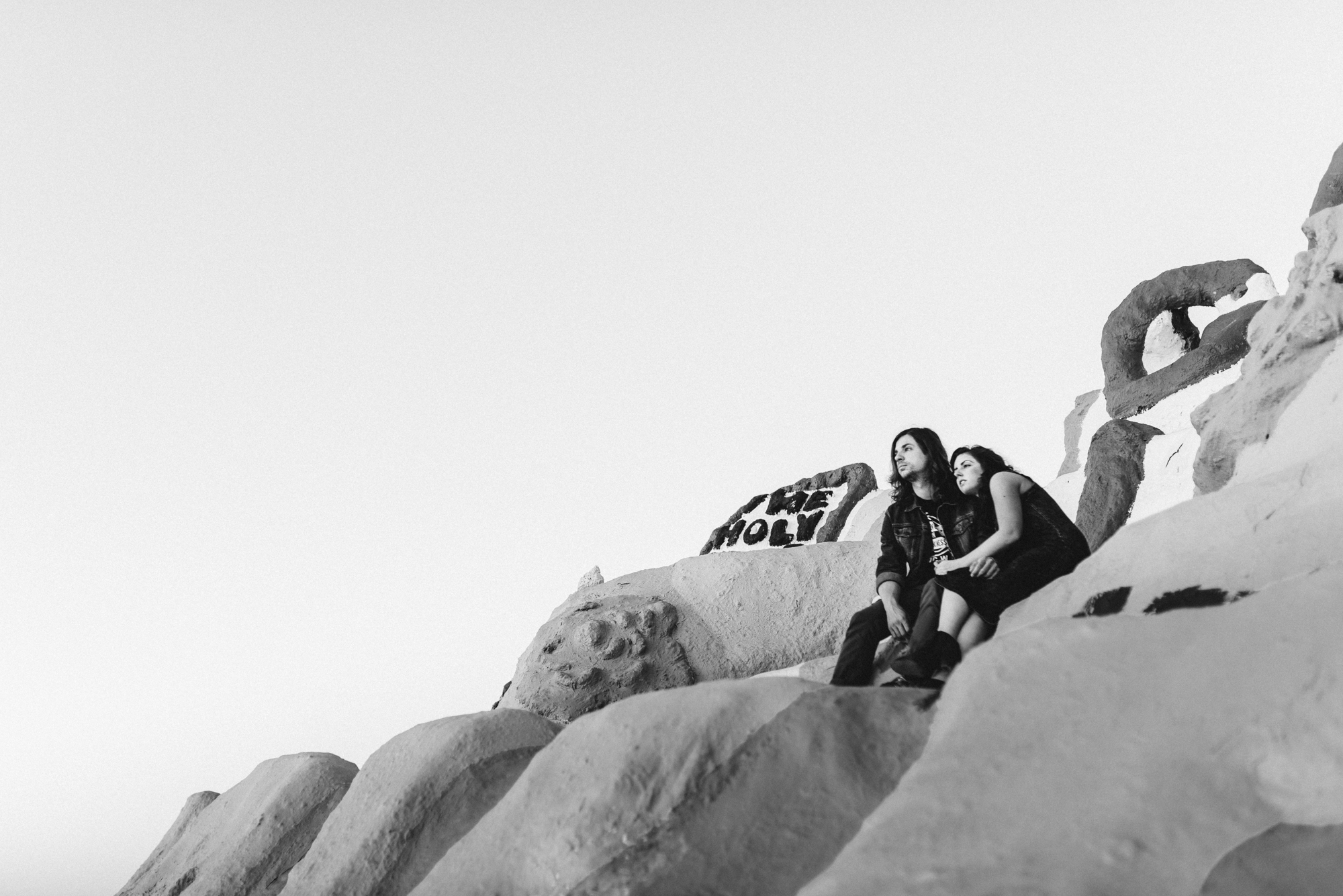 Isaiah & Taylor Photography - Los Angeles - Destination Wedding Photographers - Salvation Mountain, Indo California Desert Engagement-22.jpg