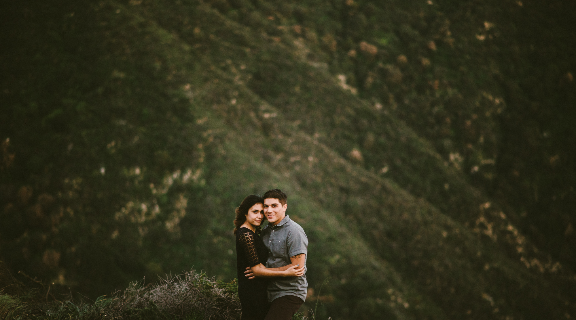 Isaiah & Taylor Photography - Los Angeles - Destination Wedding Photographers - Angeles National Forest Engagement-15.jpg