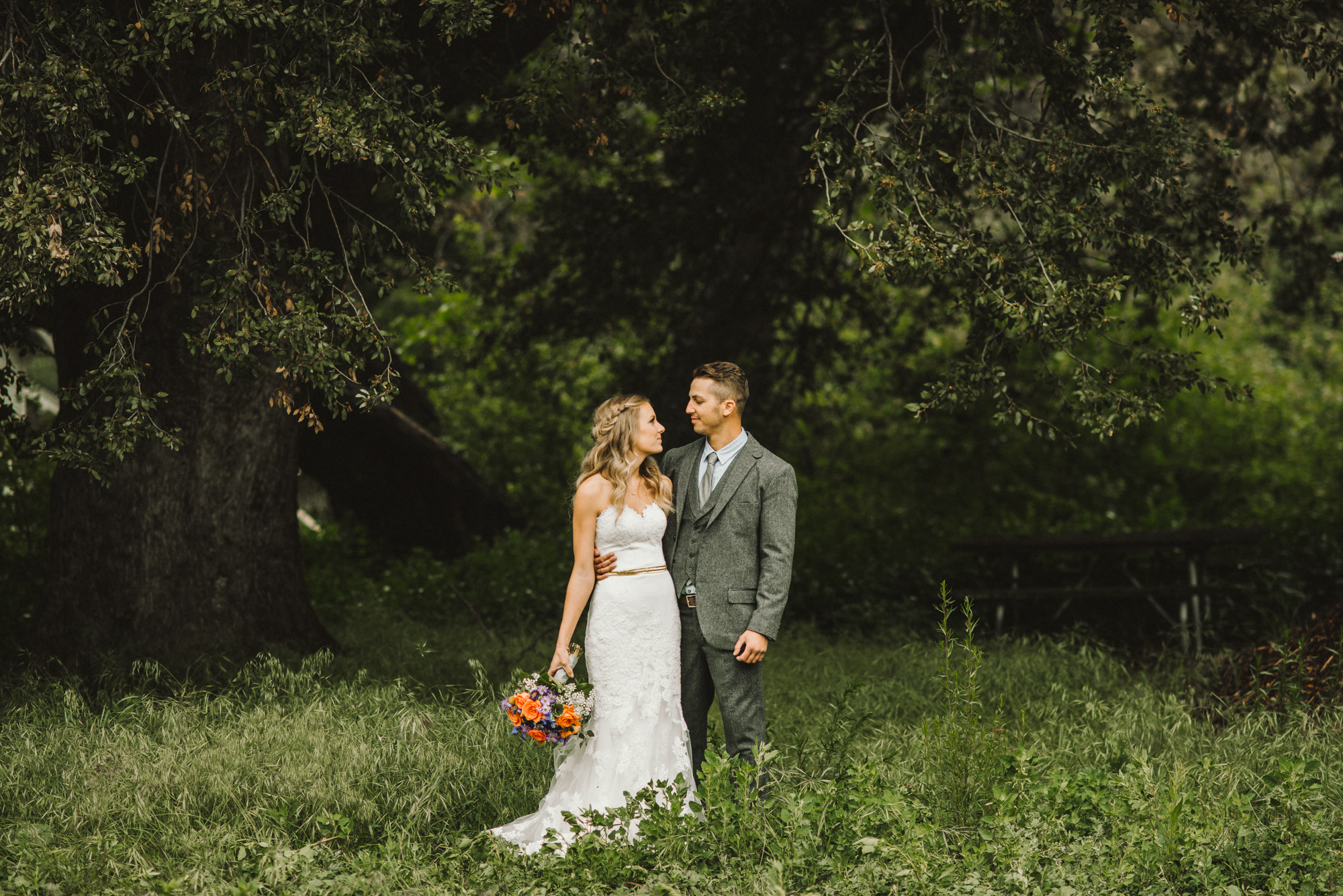 Isaiah & Taylor Photography - Los Angeles - Destination Wedding Photographers - Oak Glen Wilshire Ranch Foggy Forest Wedding-34.jpg