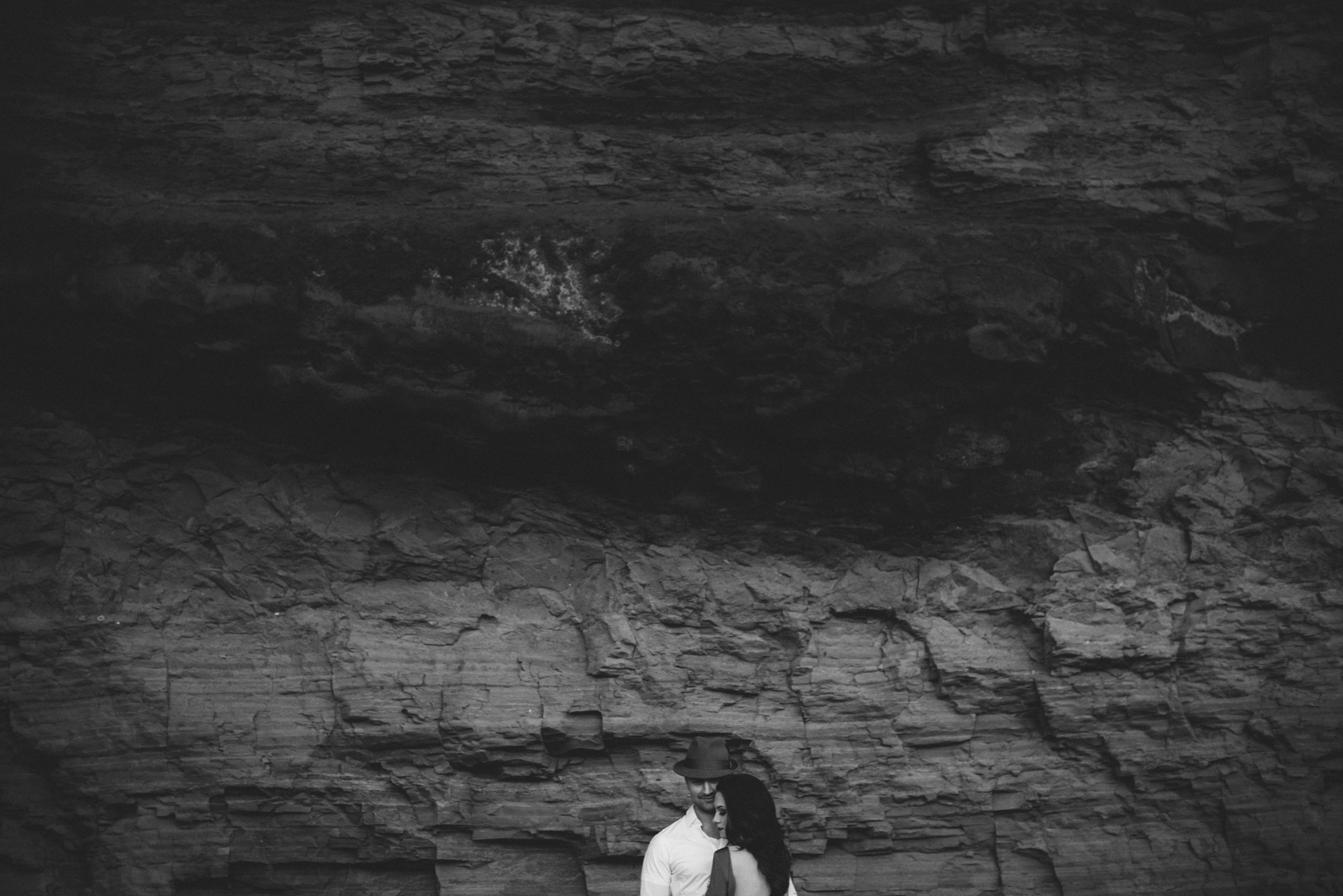 Isaiah & Taylor Photography - Los Angeles - Destination Wedding Photographers - San Diego Sunset Cliffs Beach Adventure Engagement-27.jpg