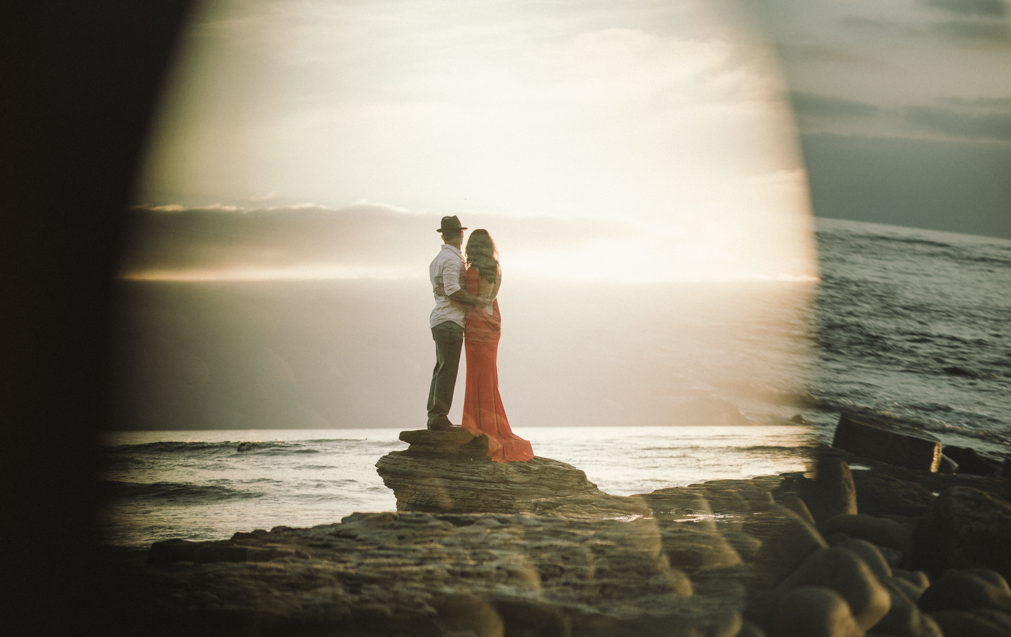 Isaiah & Taylor Photography - Los Angeles - Destination Wedding Photographers - San Diego Sunset Cliffs Beach Adventure Engagement-32.jpg