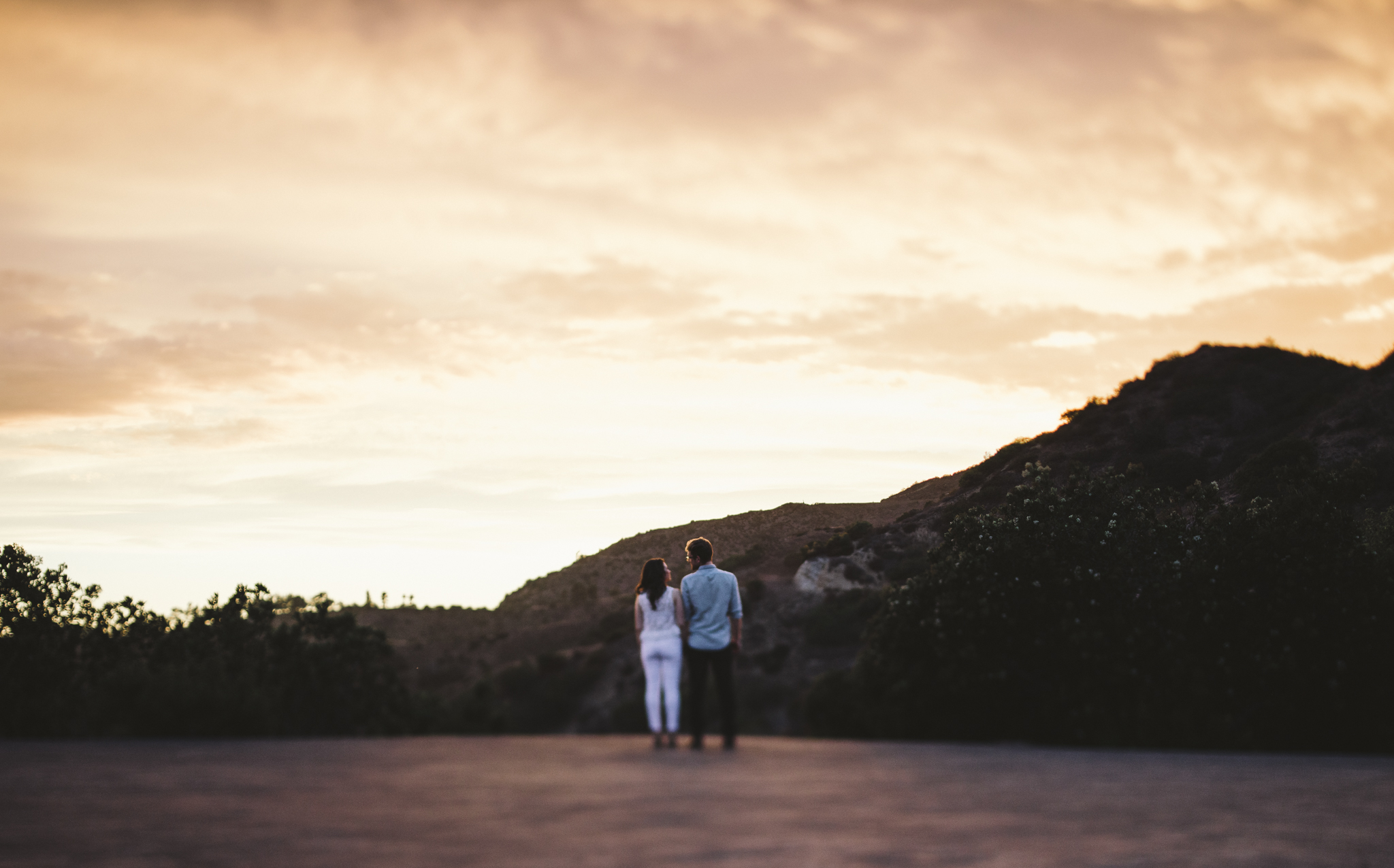 Isaiah & Taylor Photography - Los Angeles Landscape Sunset Engagement-30.jpg