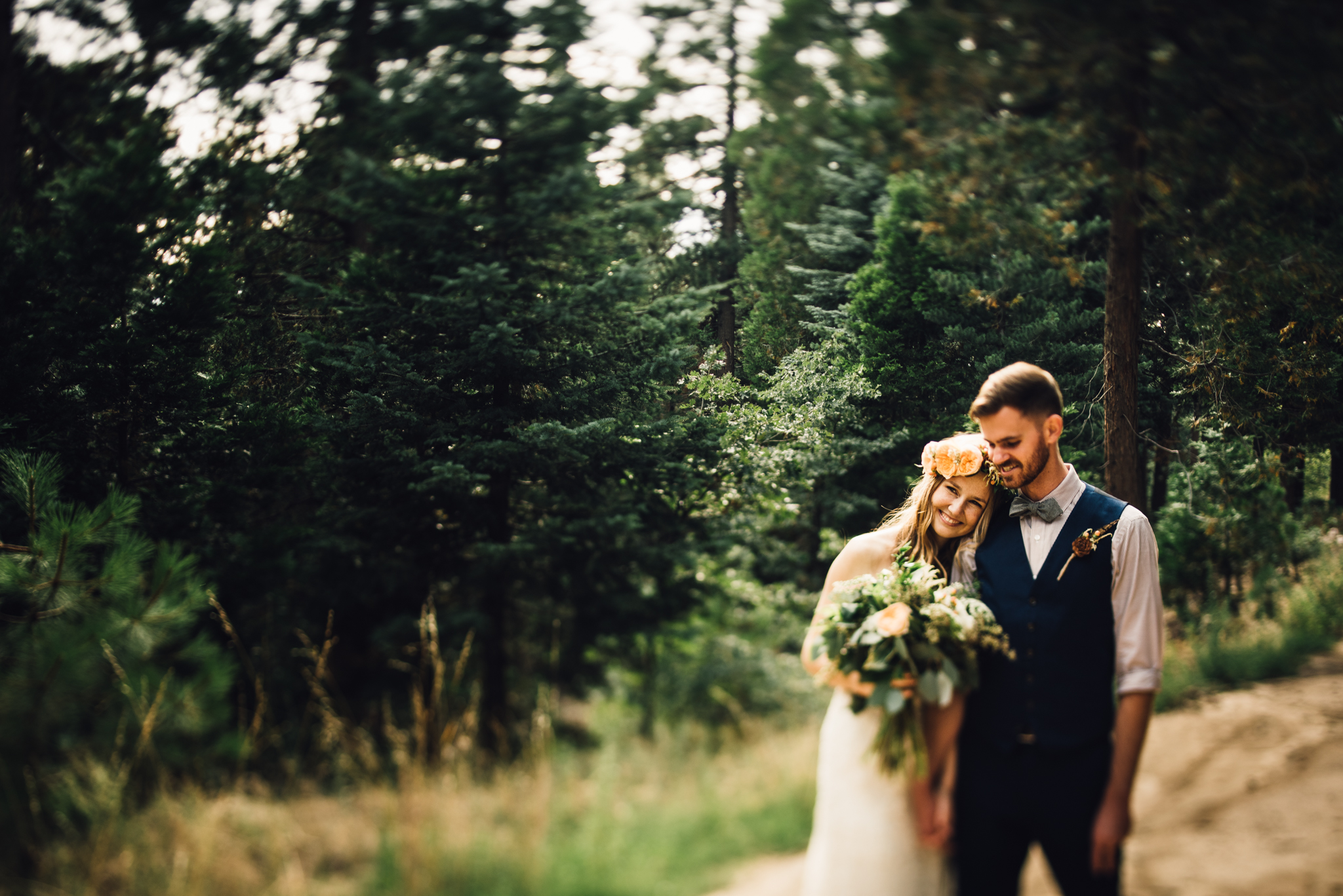 ©Isaiah & Taylor Photography - Pine Rose Cabin - Lake Arrowhead - Los Angeles Wedding Photographer-065.jpg