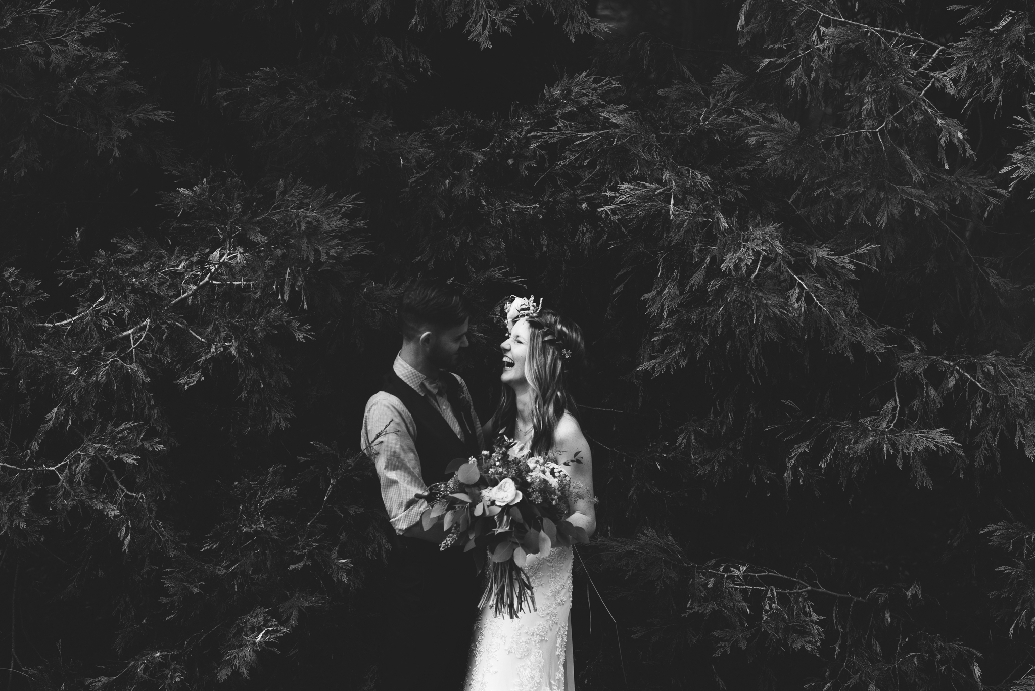 ©Isaiah & Taylor Photography - Pine Rose Cabin - Lake Arrowhead - Los Angeles Wedding Photographer-087.jpg