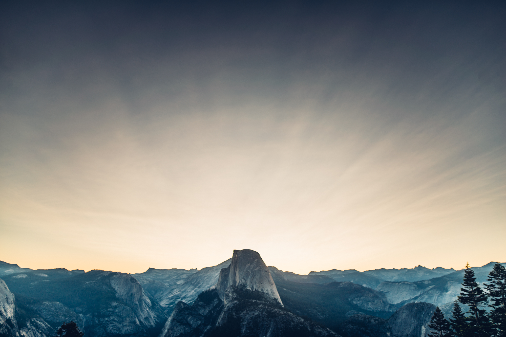 ©Isaiah & Taylor Photography - Los Angeles Destination Wedding Photographer - Yosemite National Park Hiking Adventure Engagement - Glacier Point Sunrise-001.jpg