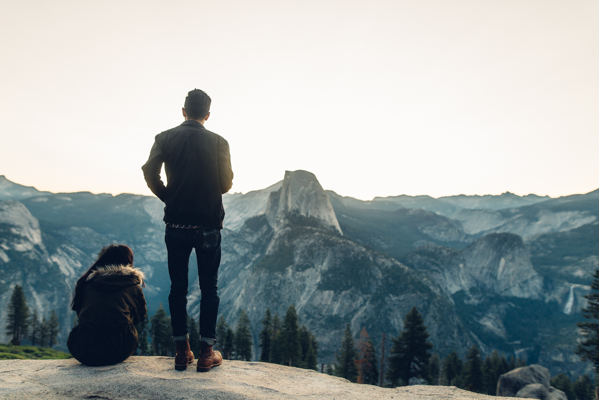 ©Isaiah & Taylor Photography - Los Angeles Destination Wedding Photographer - Yosemite National Park Hiking Adventure Engagement - Glacier Point Sunrise-002.jpg