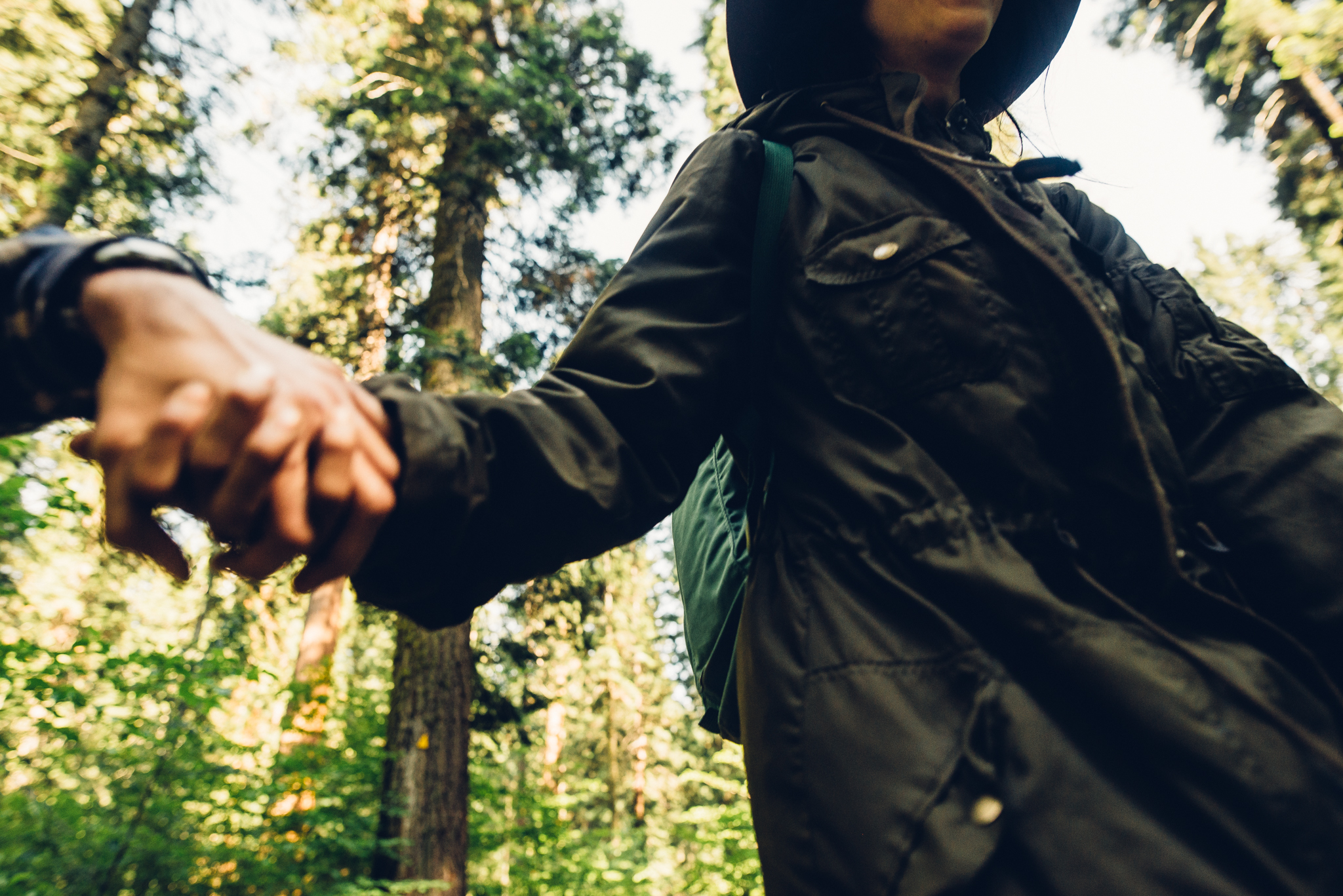 ©Isaiah & Taylor Photography - Los Angeles Destination Wedding Photographer - Yosemite National Park Hiking Adventure Engagement - Glacier Point Sunrise-029.jpg