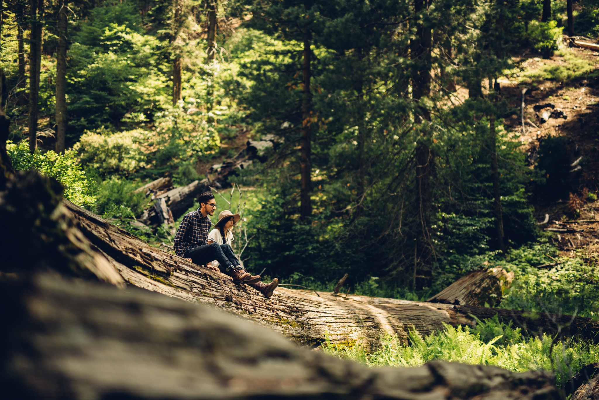 ©Isaiah & Taylor Photography - Los Angeles Destination Wedding Photographer - Yosemite National Park Hiking Adventure Engagement - Glacier Point Sunrise-036.jpg