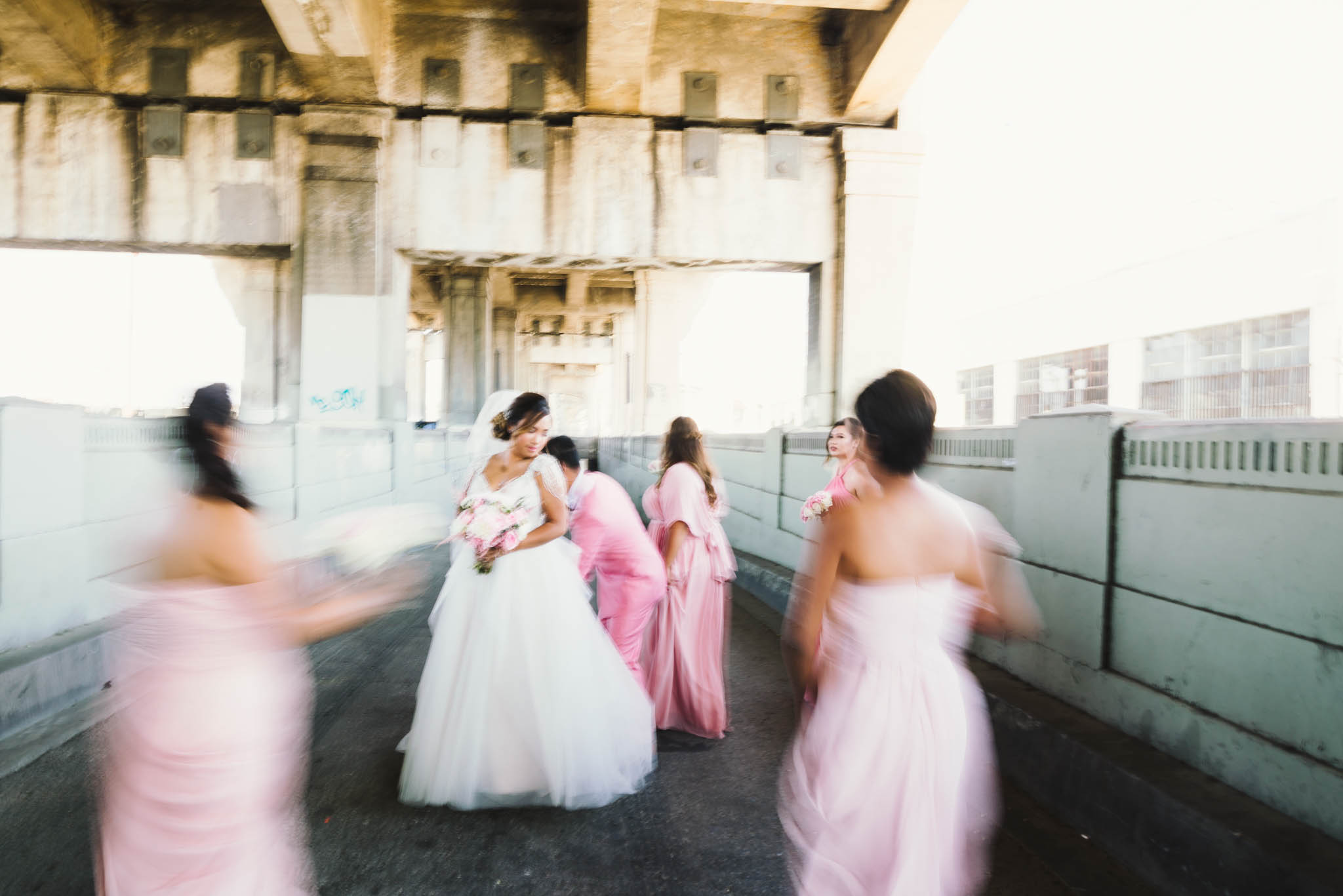 ©Isaiah & Taylor Photography - Los Angeles Wedding Photographer - Lot 613 Warehouse Space-15.jpg